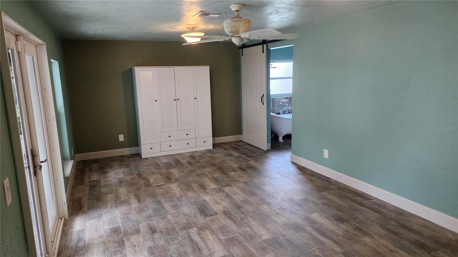 8516 RIVERSIDE DR, PUNTA GORDA, FL, 33982