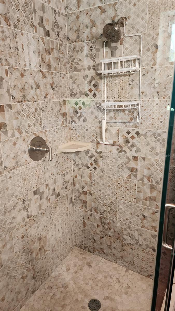 8516 RIVERSIDE DR, PUNTA GORDA, FL, 33982