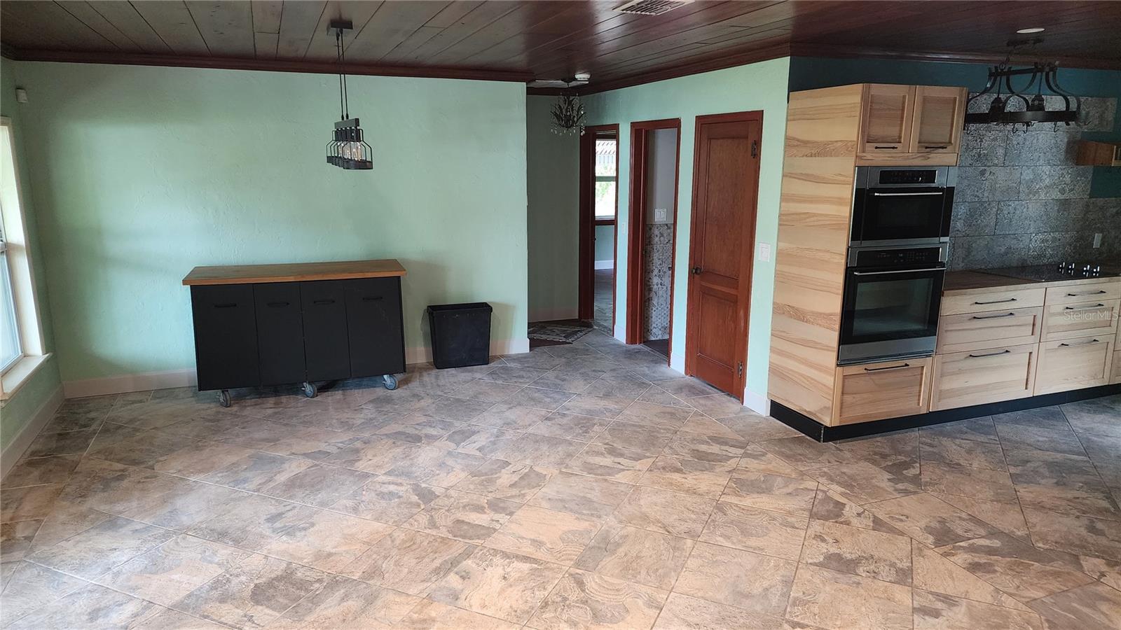 8516 RIVERSIDE DR, PUNTA GORDA, FL, 33982