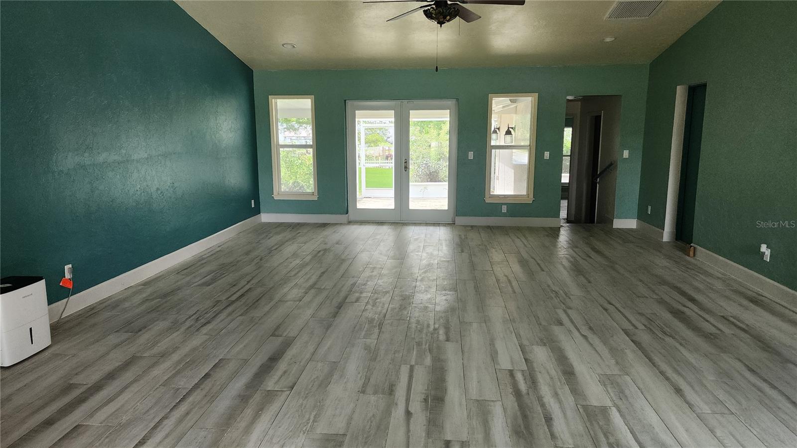 8516 RIVERSIDE DR, PUNTA GORDA, FL, 33982