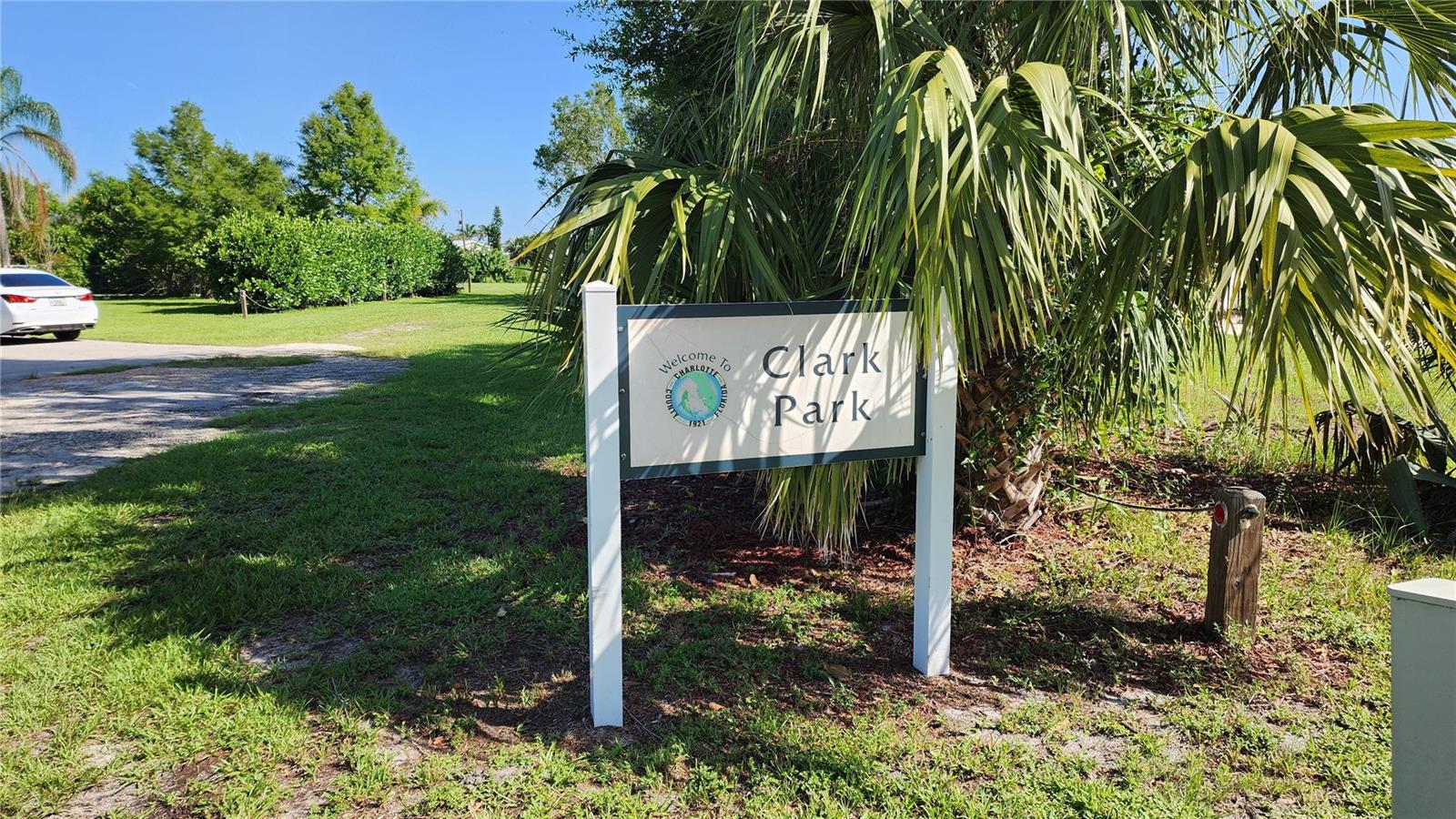 8516 RIVERSIDE DR, PUNTA GORDA, FL, 33982