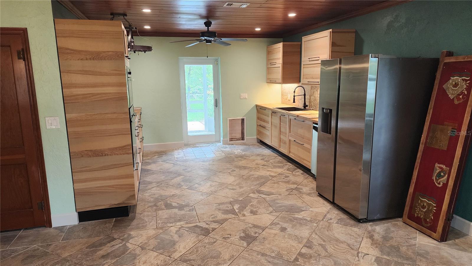 8516 RIVERSIDE DR, PUNTA GORDA, FL, 33982