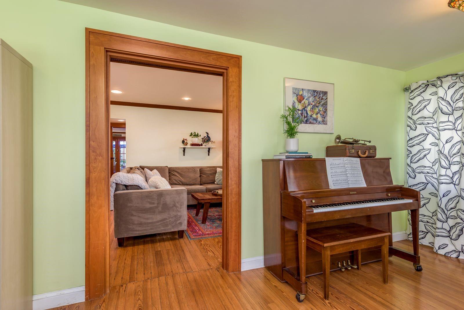 322 12TH AVE NE, ST PETERSBURG, FL, 33701