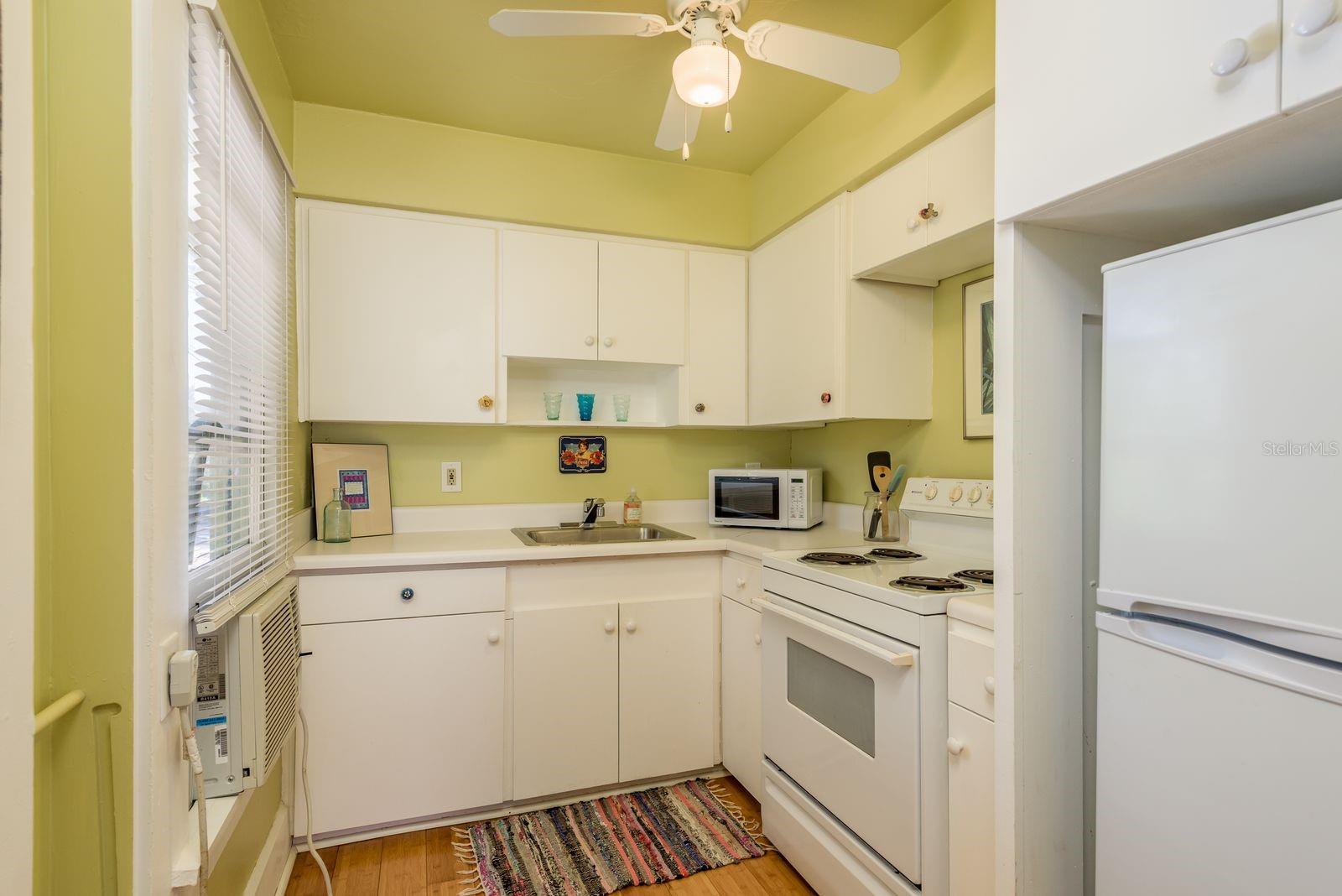 322 12TH AVE NE, ST PETERSBURG, FL, 33701