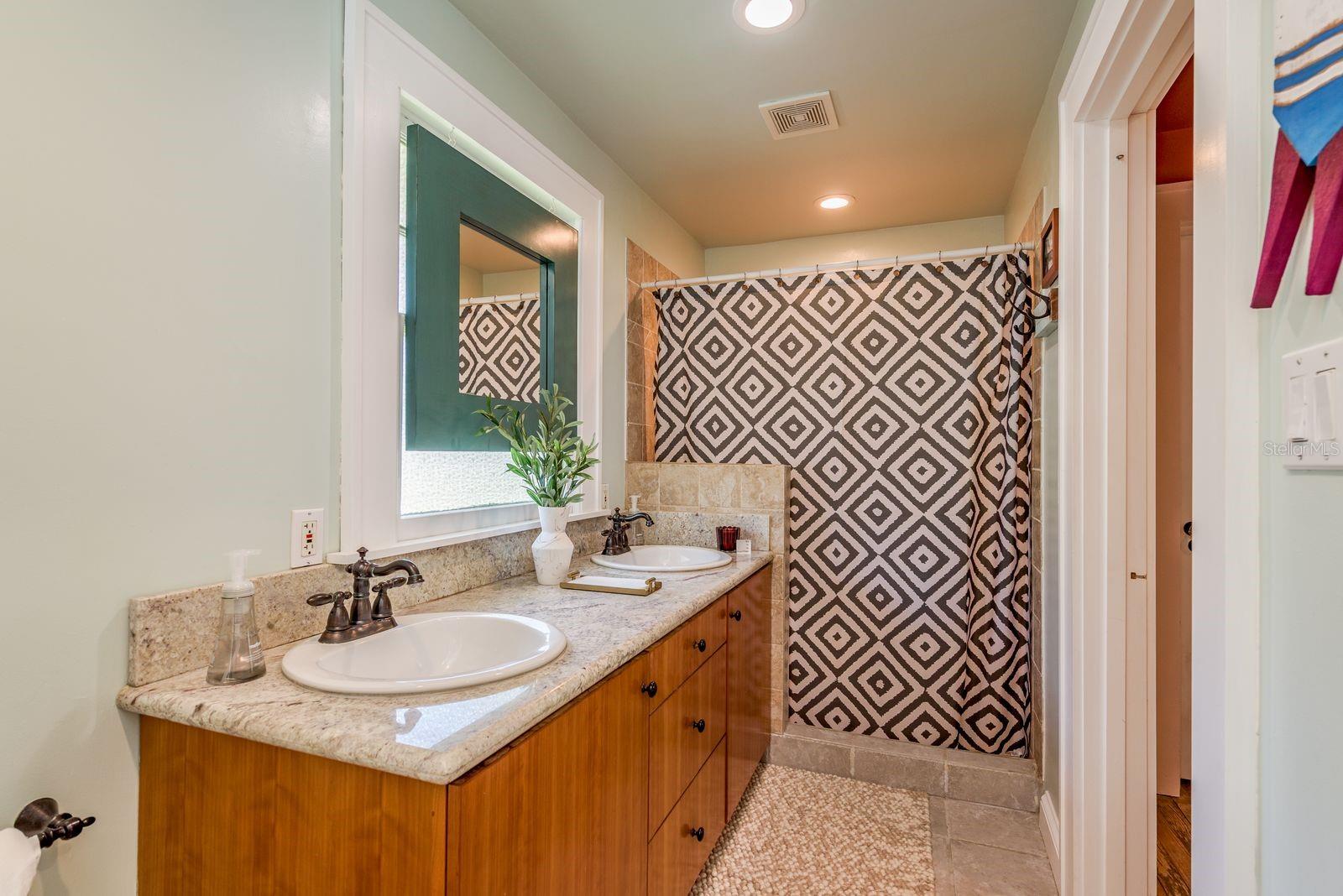 322 12TH AVE NE, ST PETERSBURG, FL, 33701