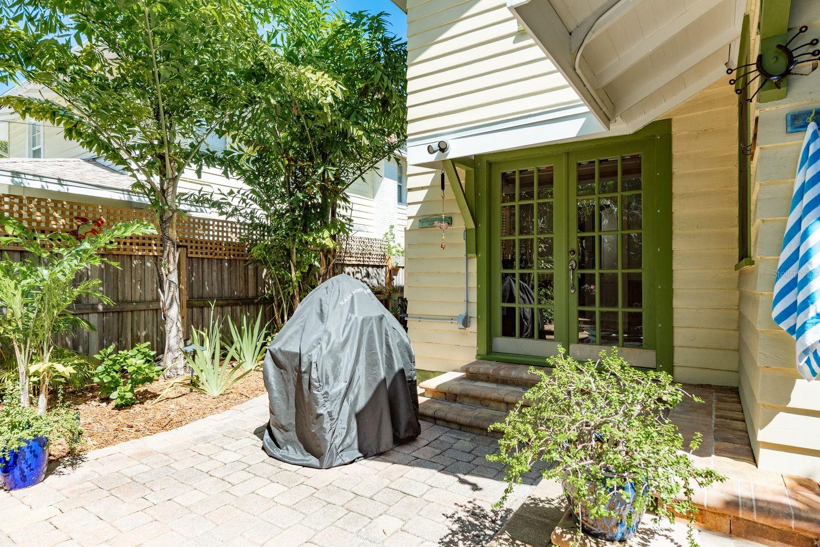 322 12TH AVE NE, ST PETERSBURG, FL, 33701