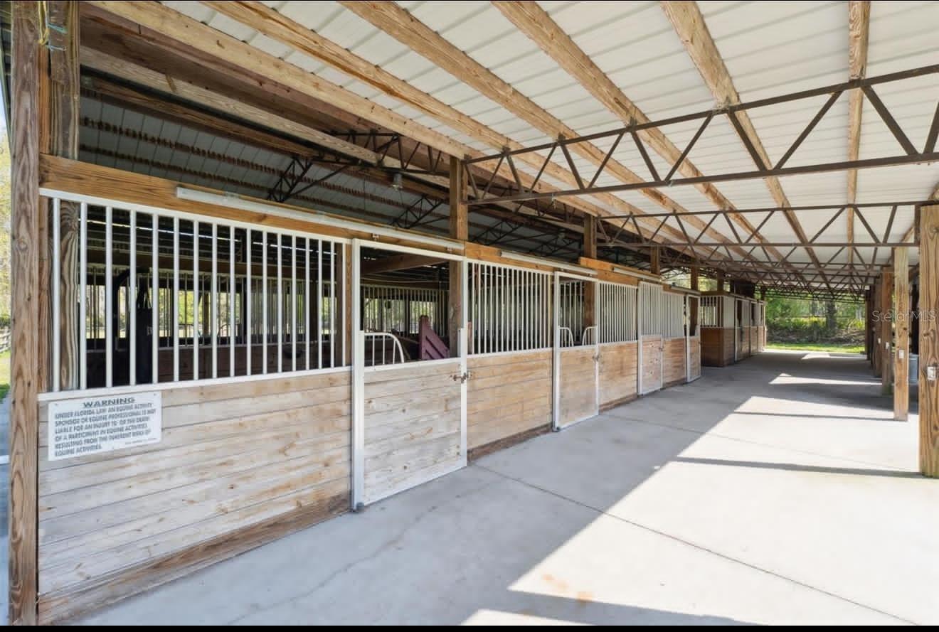 18530 LAKE LINDSEY RD, BROOKSVILLE, FL, 34601