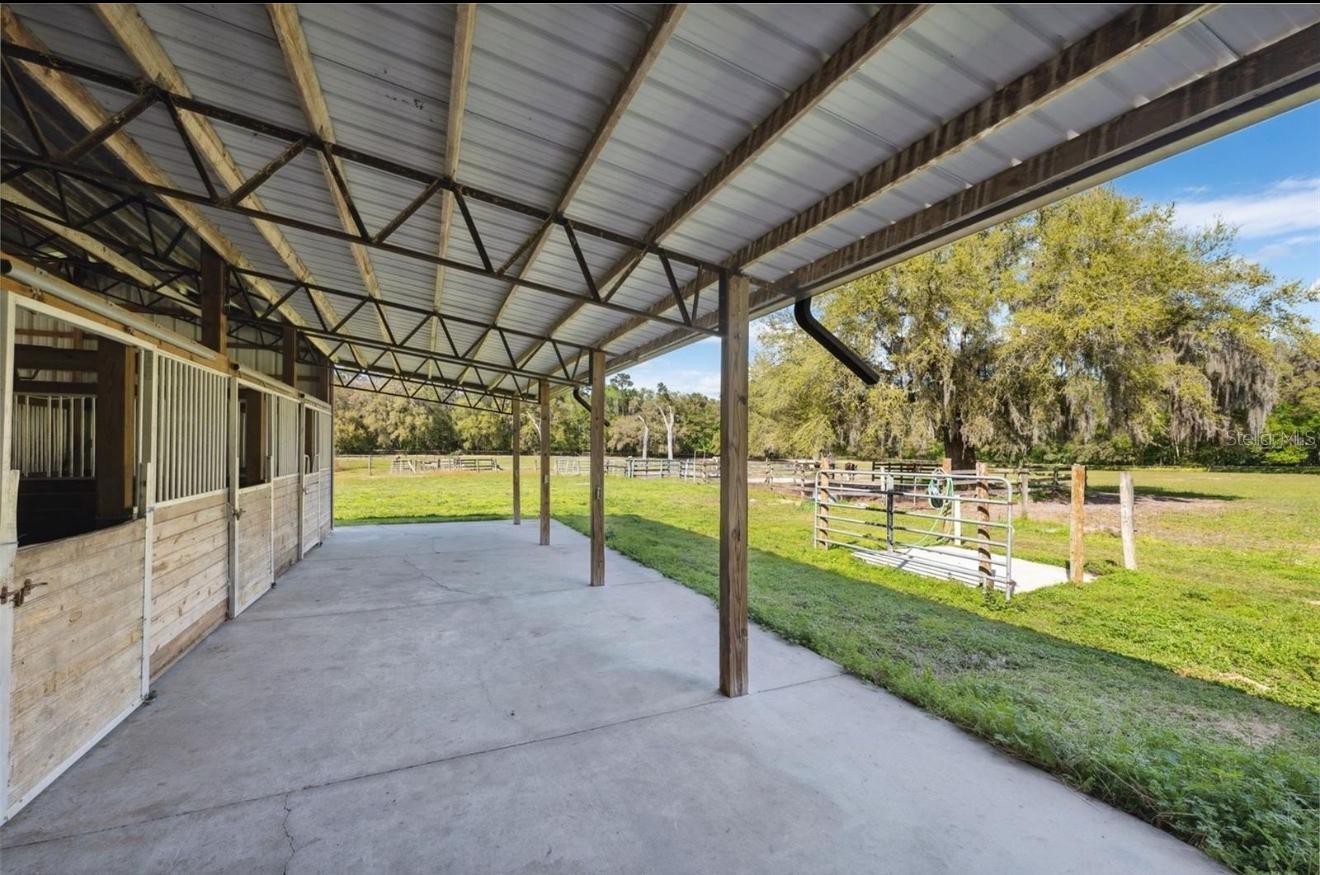 18530 LAKE LINDSEY RD, BROOKSVILLE, FL, 34601