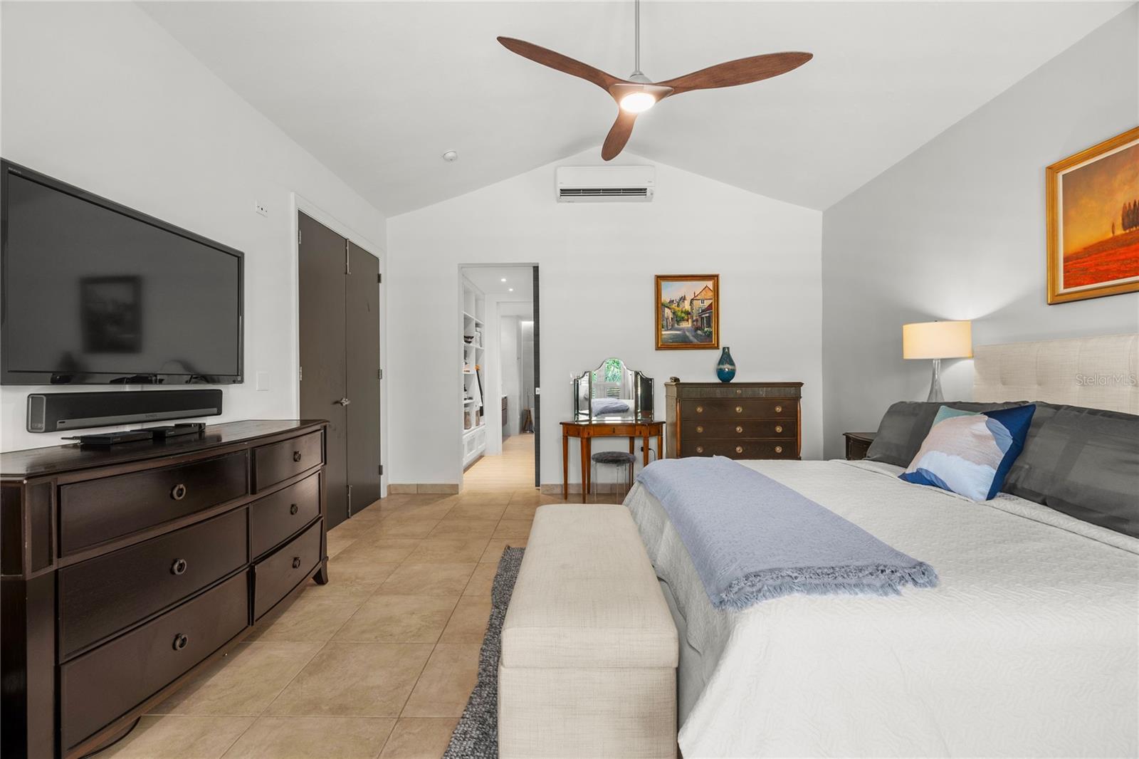 PR9115853 Property Photo