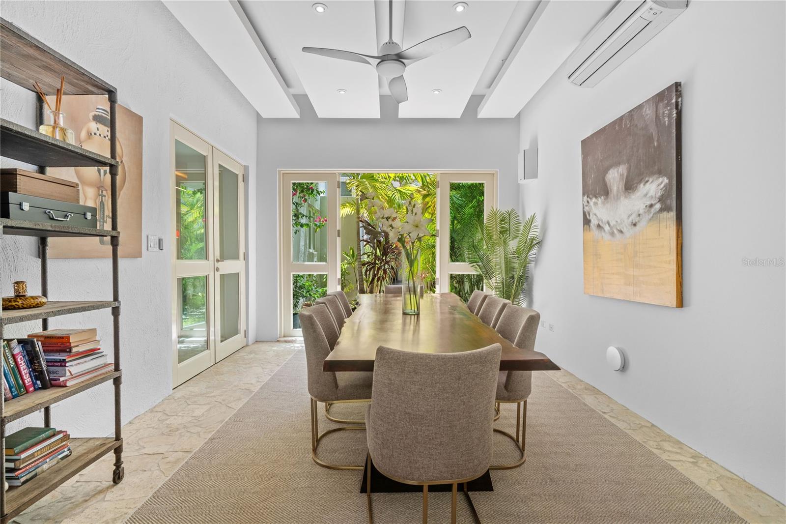 PR9115853 Property Photo