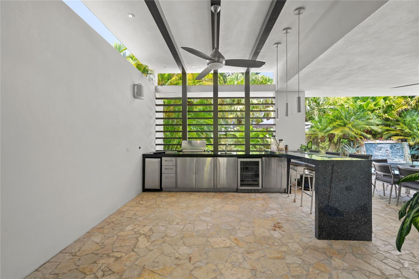 PR9115853 Property Photo