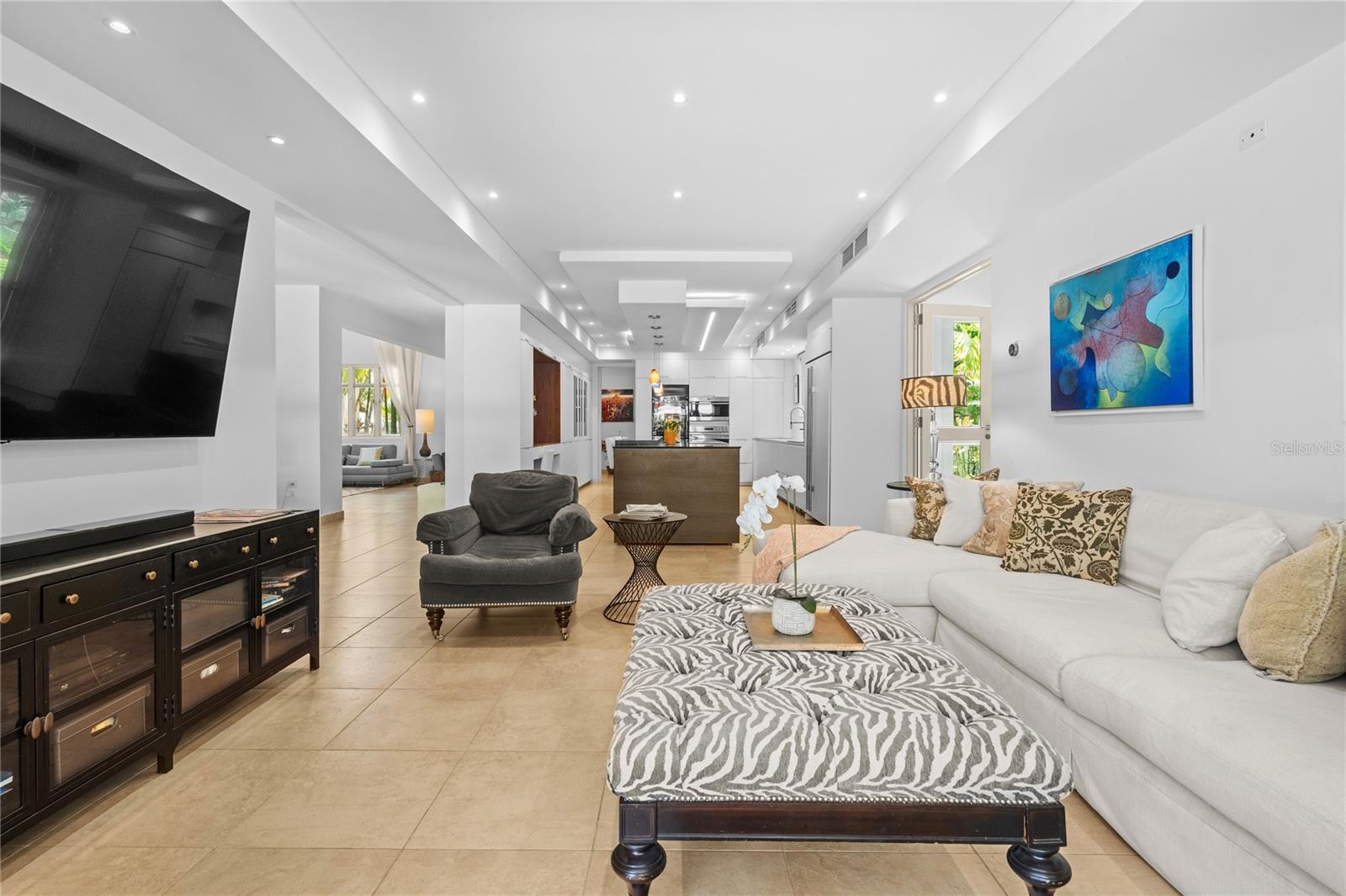 PR9115853 Property Photo