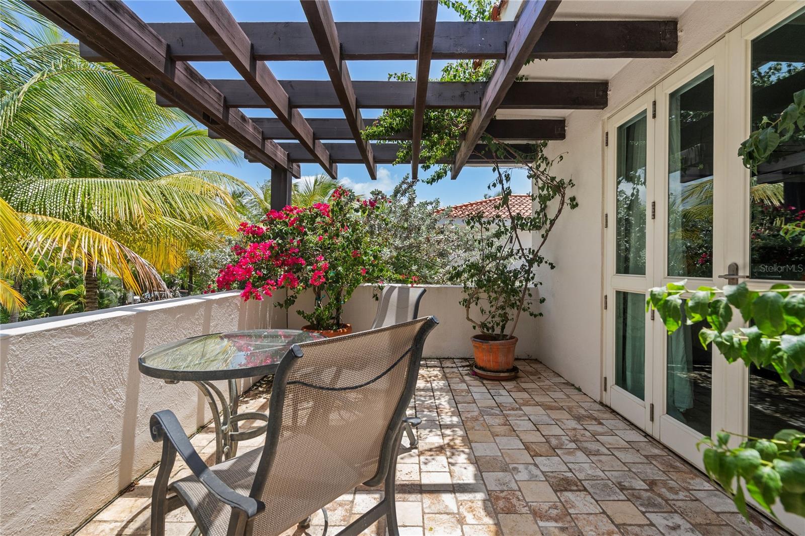 PR9115853 Property Photo