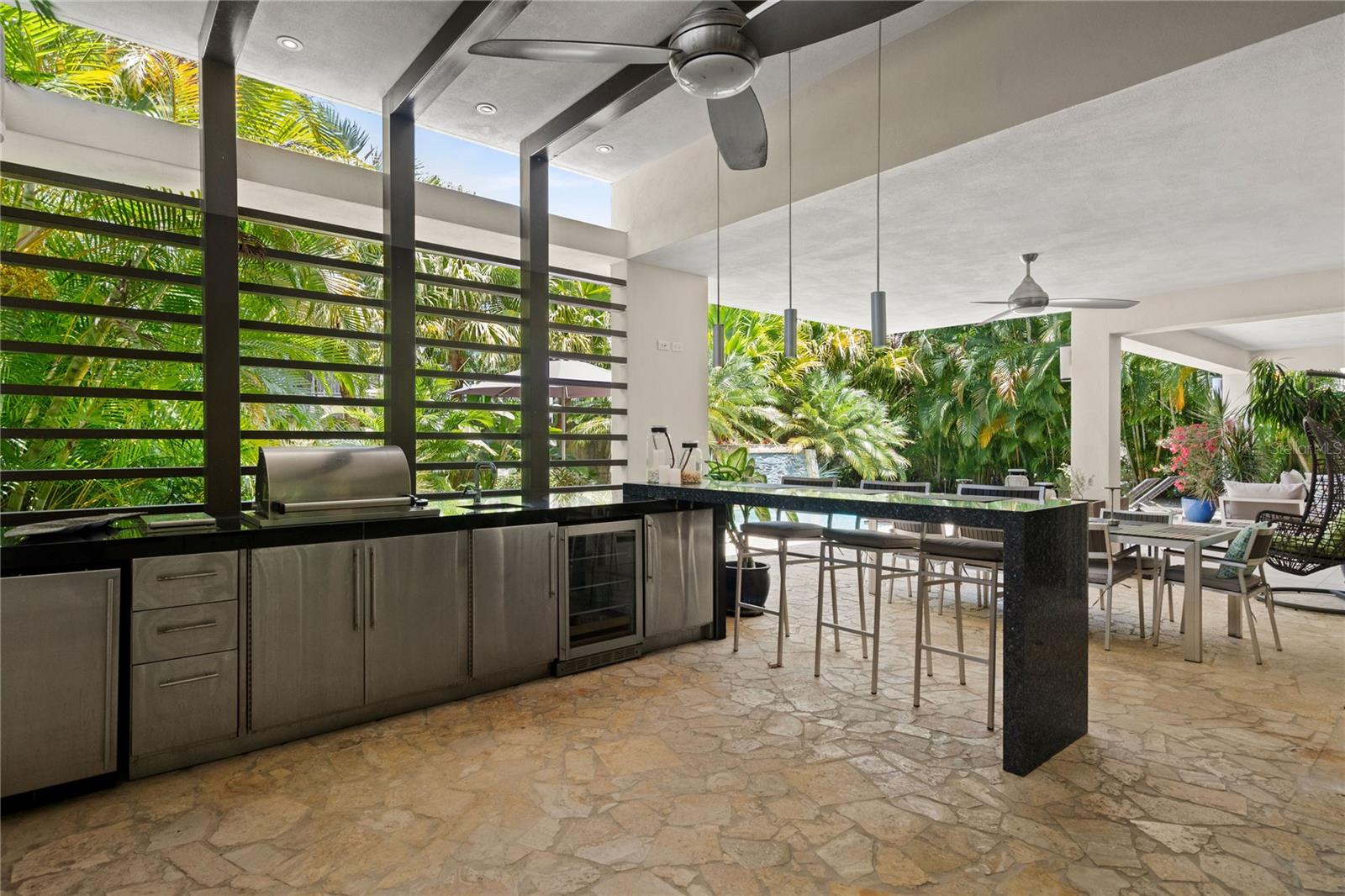 PR9115853 Property Photo