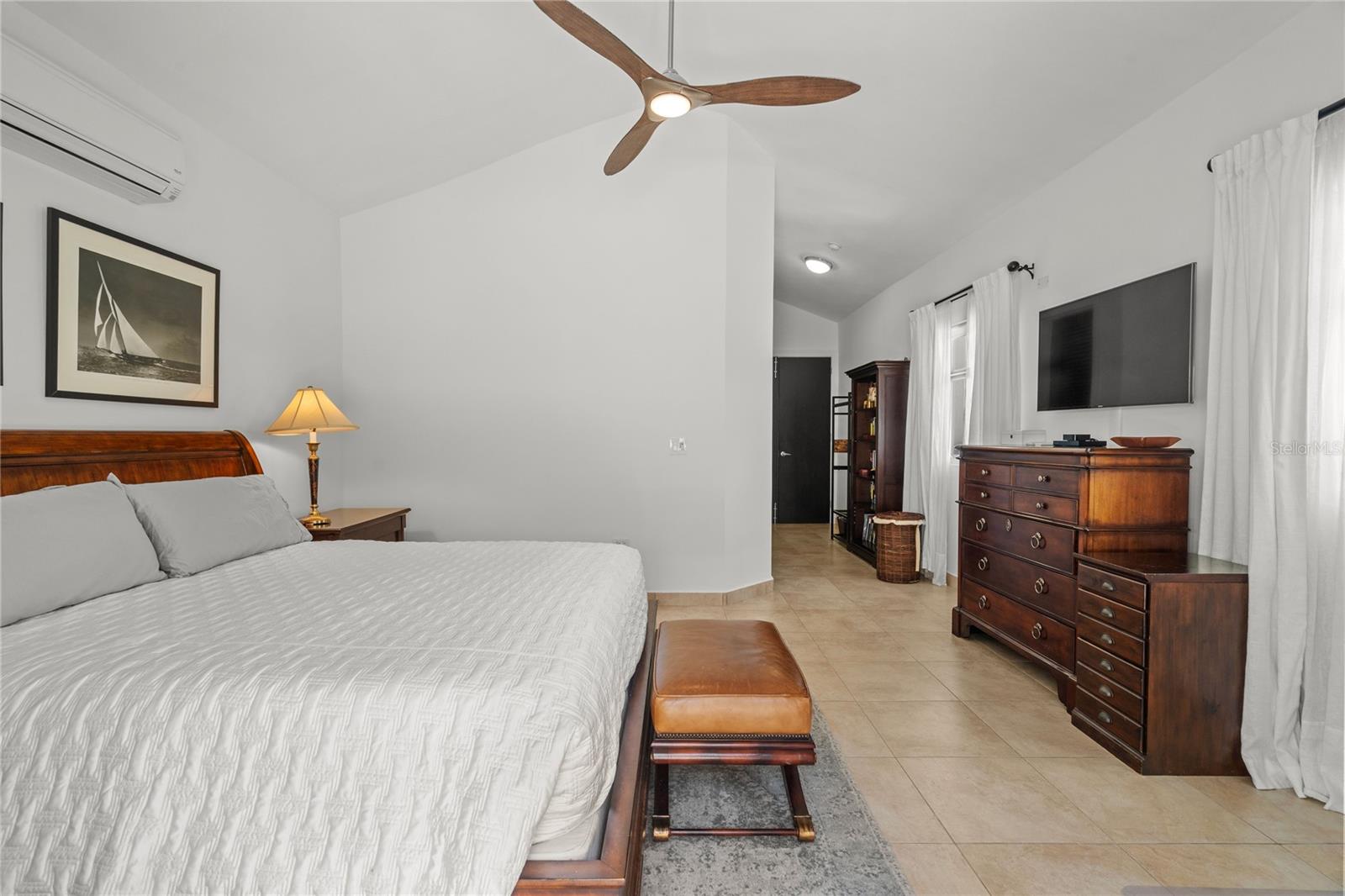 PR9115853 Property Photo