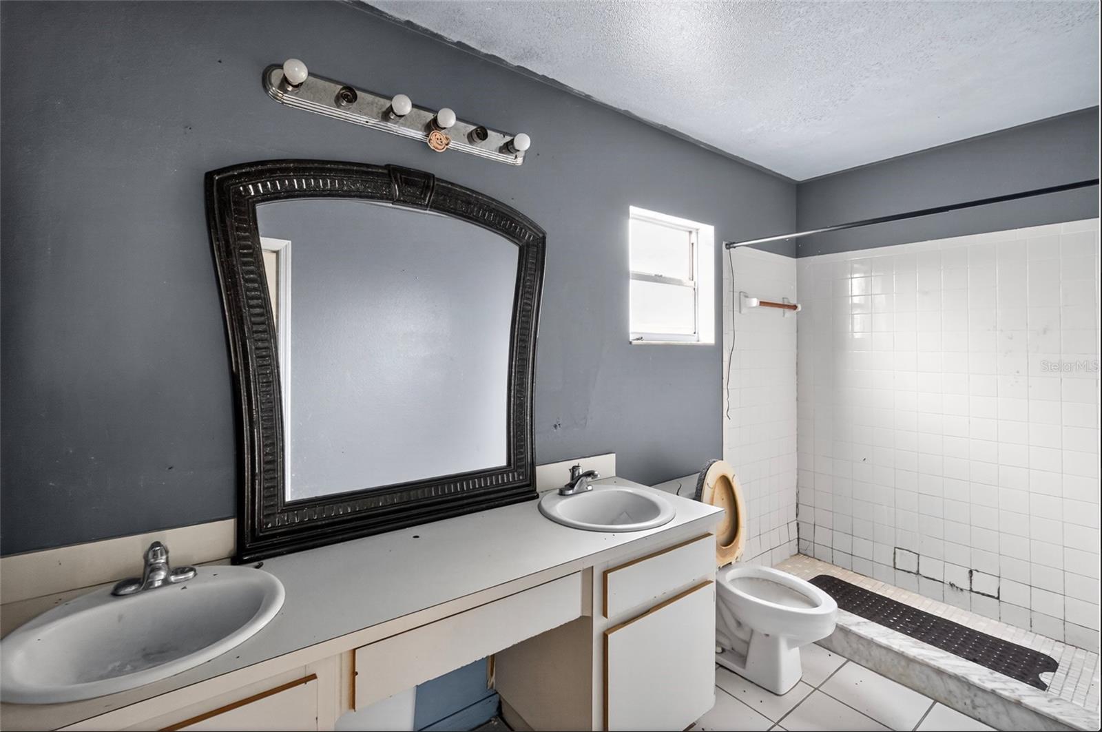 12728 DUNHILL DR, TAMPA, FL, 33624