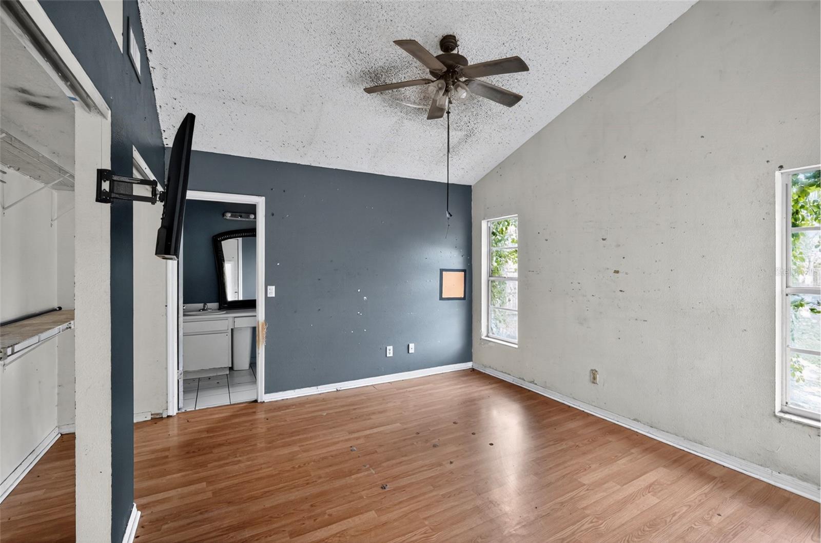 12728 DUNHILL DR, TAMPA, FL, 33624