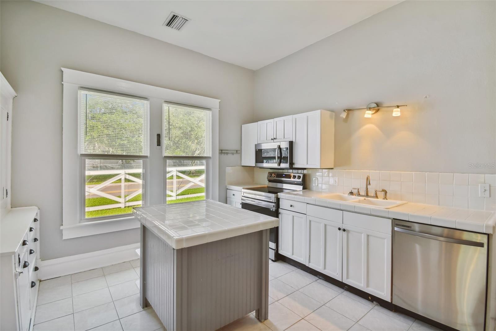 38231 4TH AVE, ZEPHYRHILLS, FL, 33542