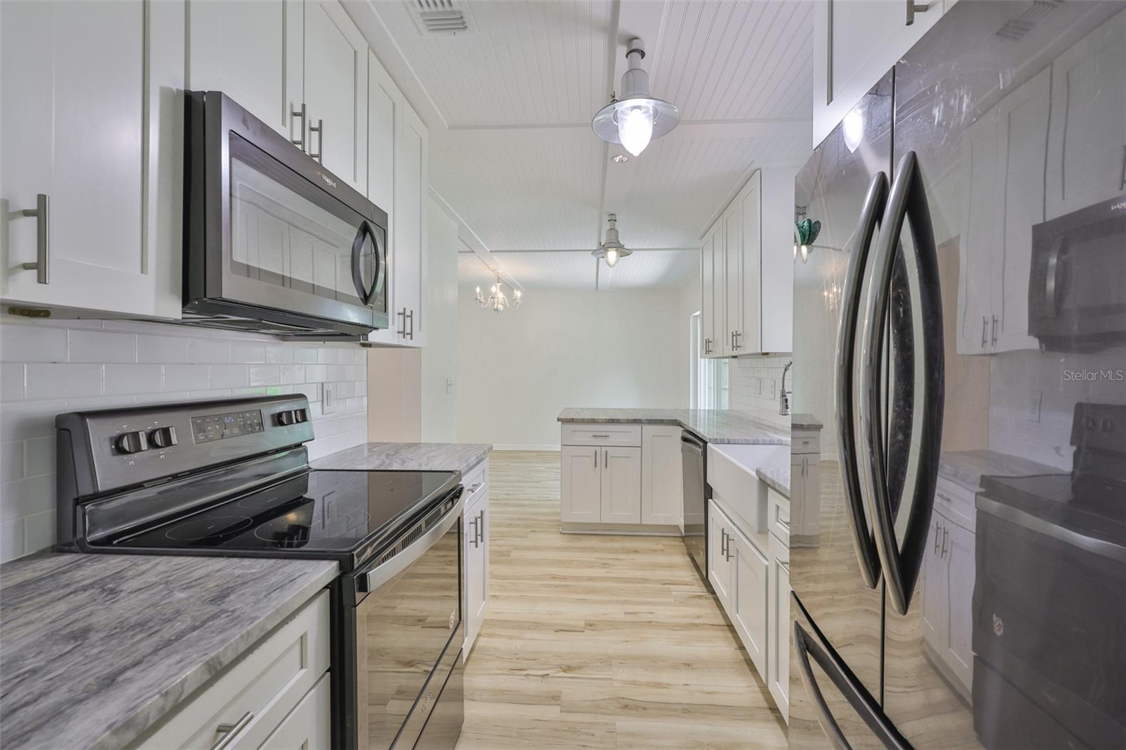 121 WINDY CIR, BRANDON, FL, 33511