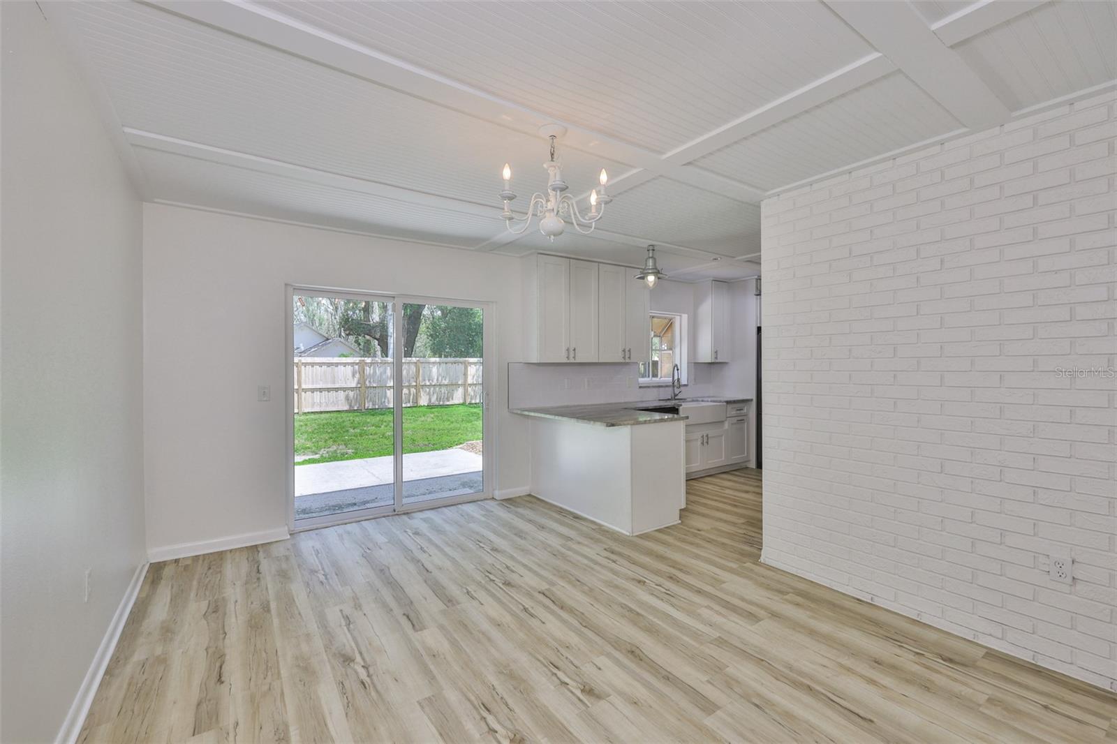 121 WINDY CIR, BRANDON, FL, 33511