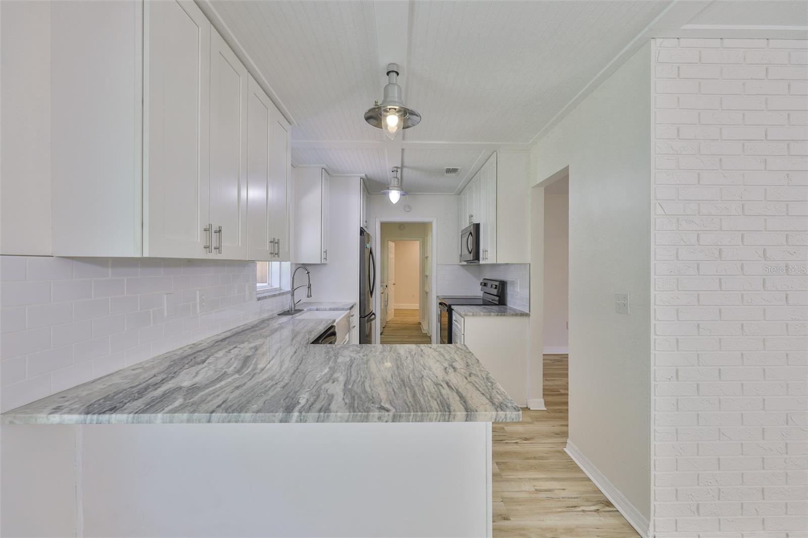 121 WINDY CIR, BRANDON, FL, 33511