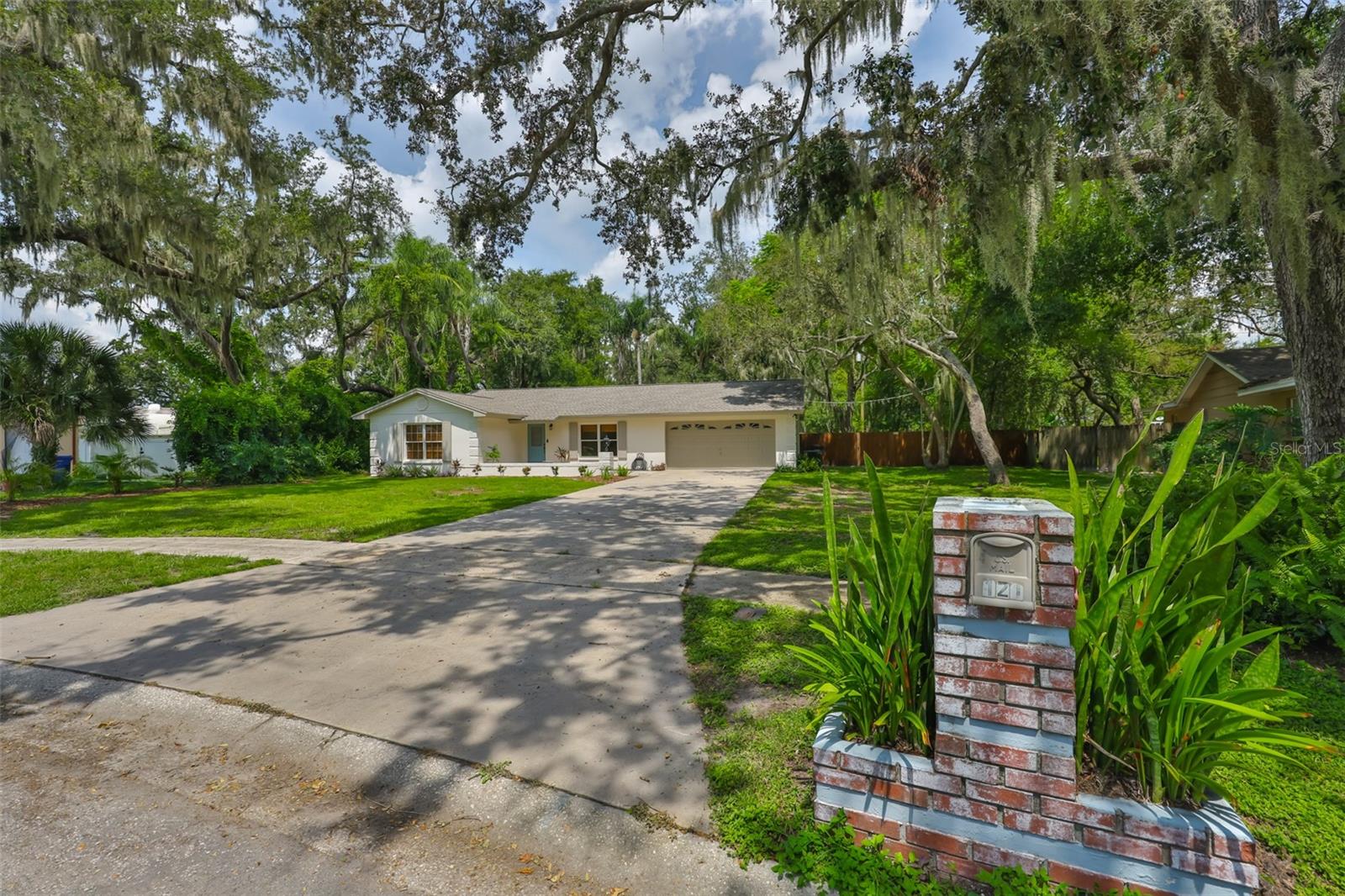 121 WINDY CIR, BRANDON, FL, 33511
