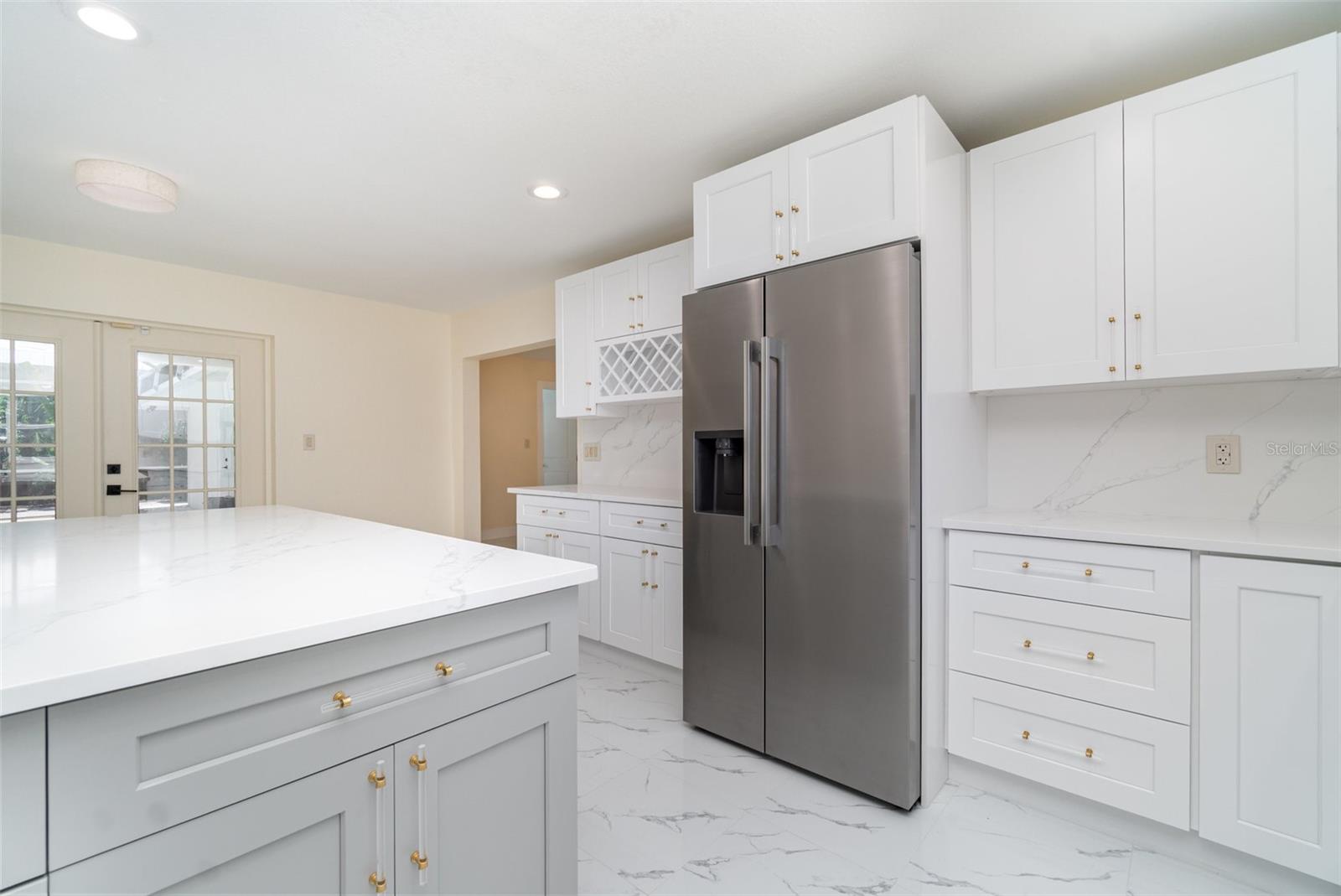 625 W OLYMPIA AVE, PUNTA GORDA, FL, 33950