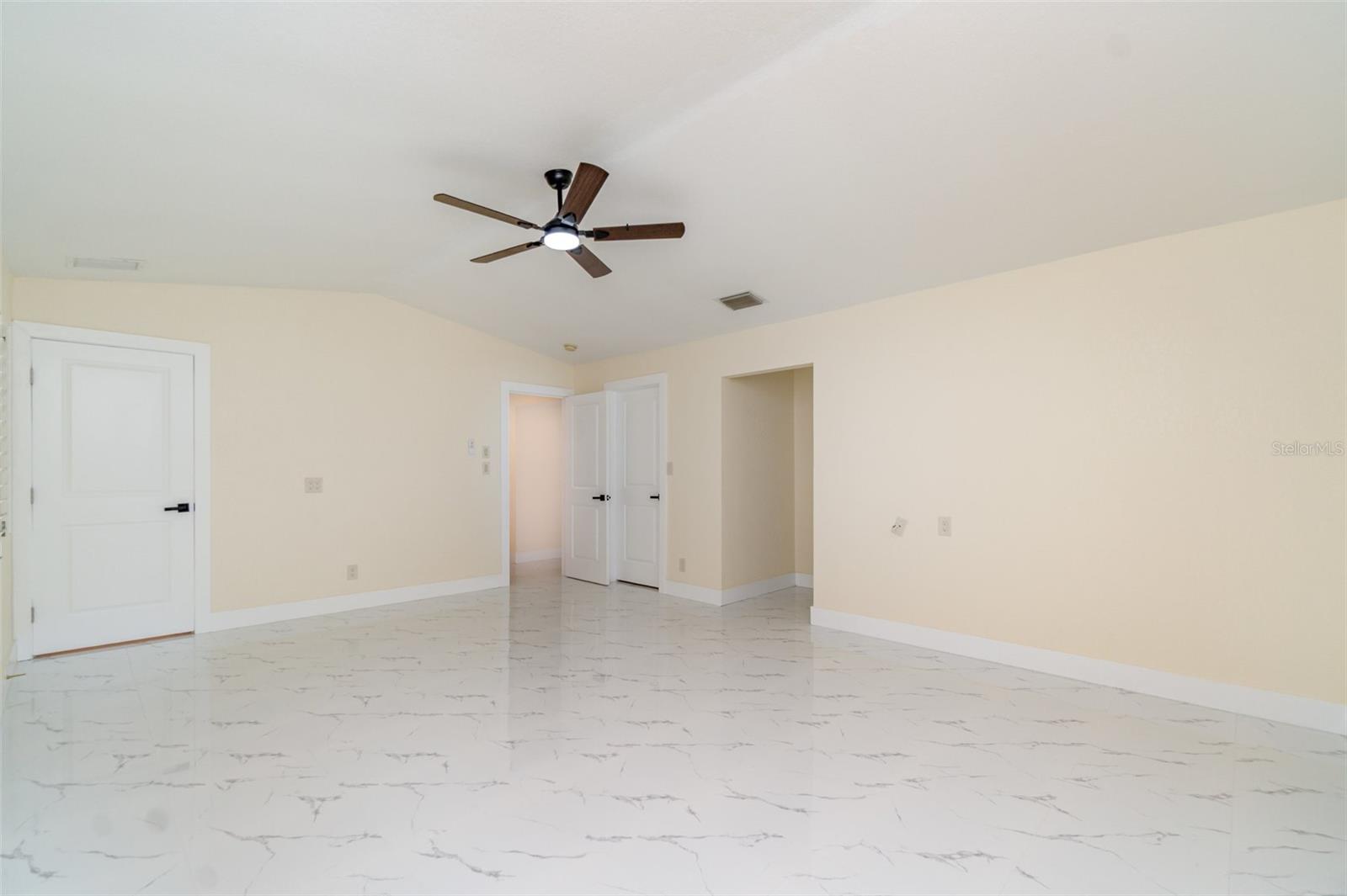 625 W OLYMPIA AVE, PUNTA GORDA, FL, 33950