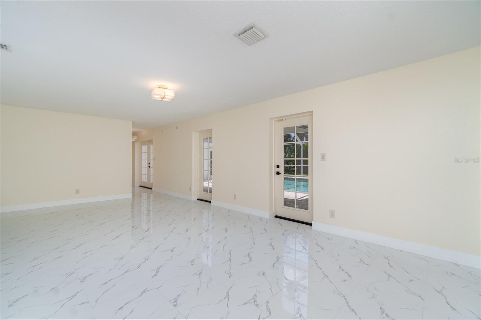 625 W OLYMPIA AVE, PUNTA GORDA, FL, 33950