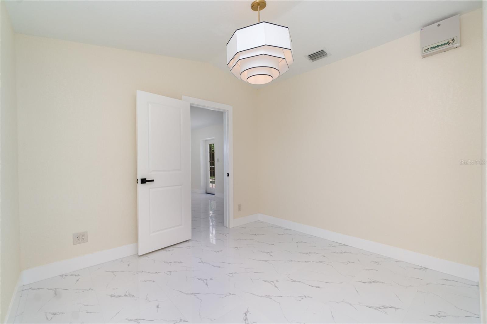 625 W OLYMPIA AVE, PUNTA GORDA, FL, 33950