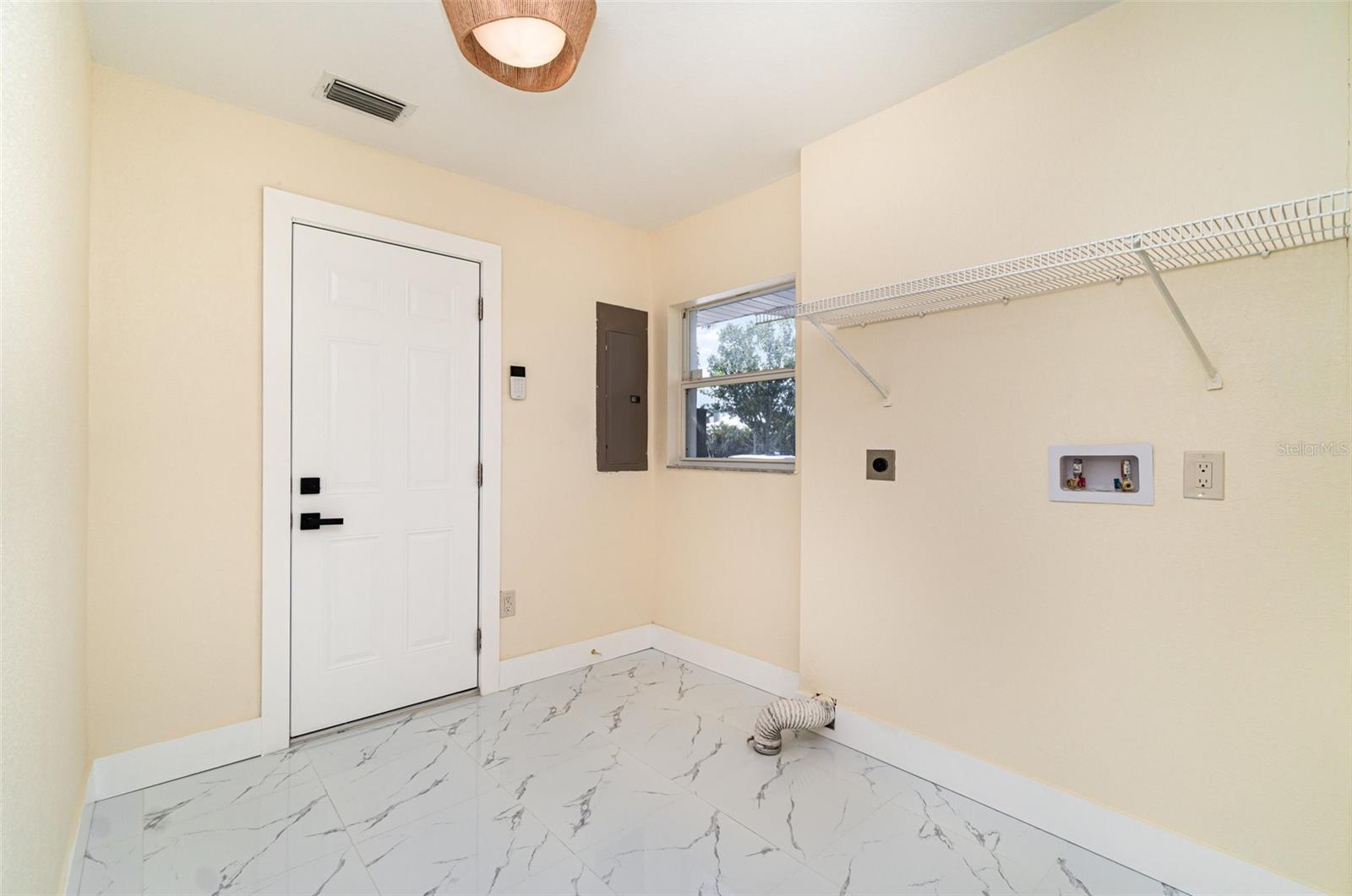 625 W OLYMPIA AVE, PUNTA GORDA, FL, 33950