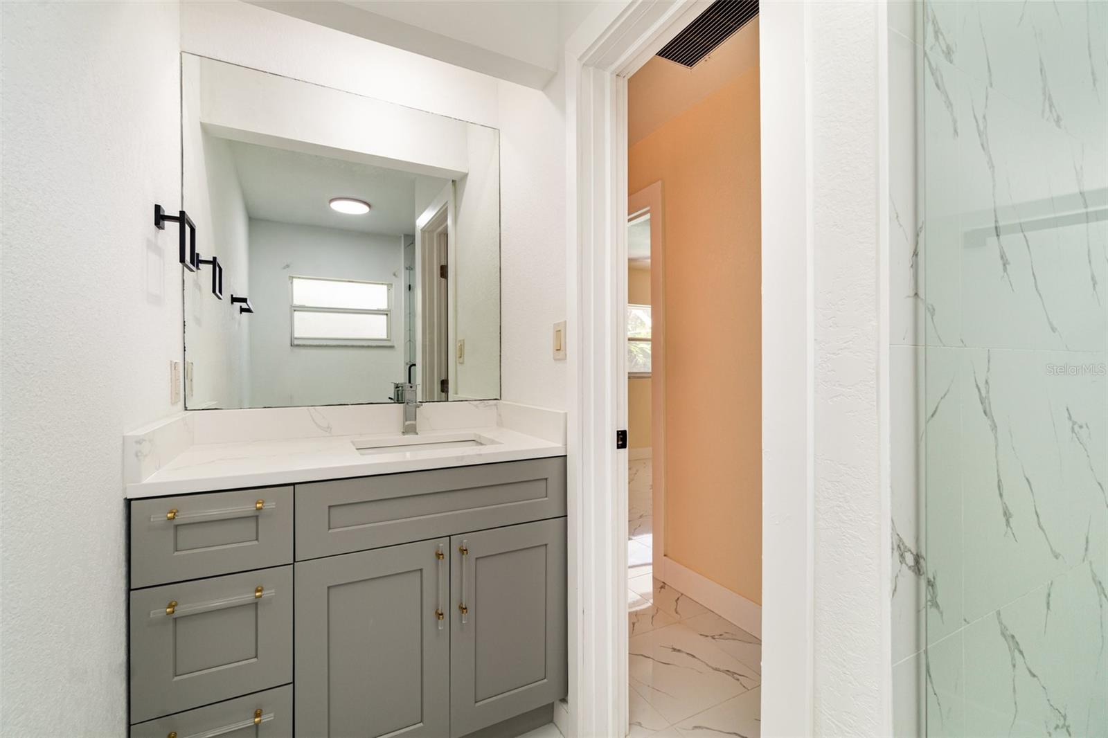 625 W OLYMPIA AVE, PUNTA GORDA, FL, 33950