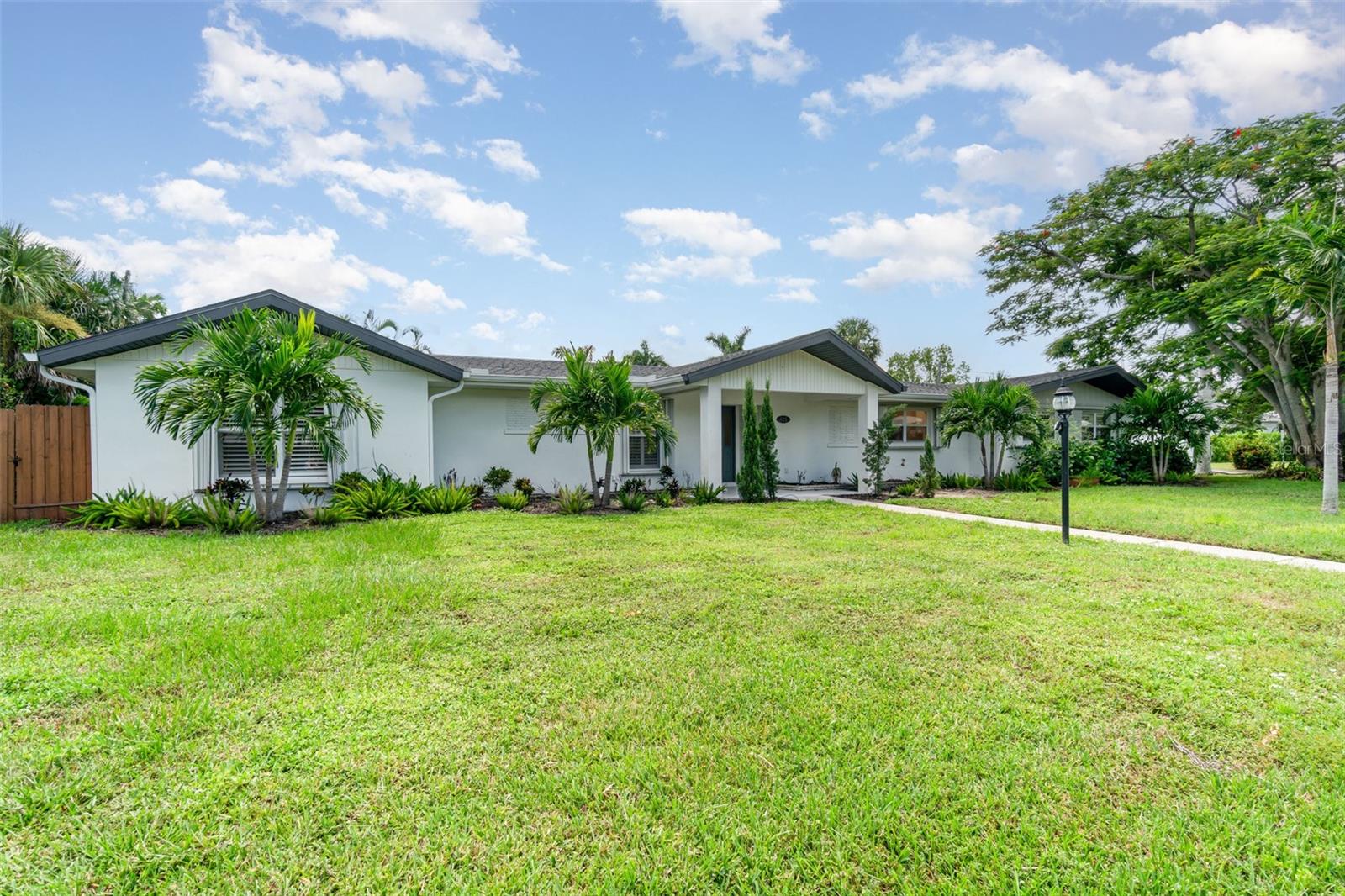 625 W OLYMPIA AVE, PUNTA GORDA, FL, 33950
