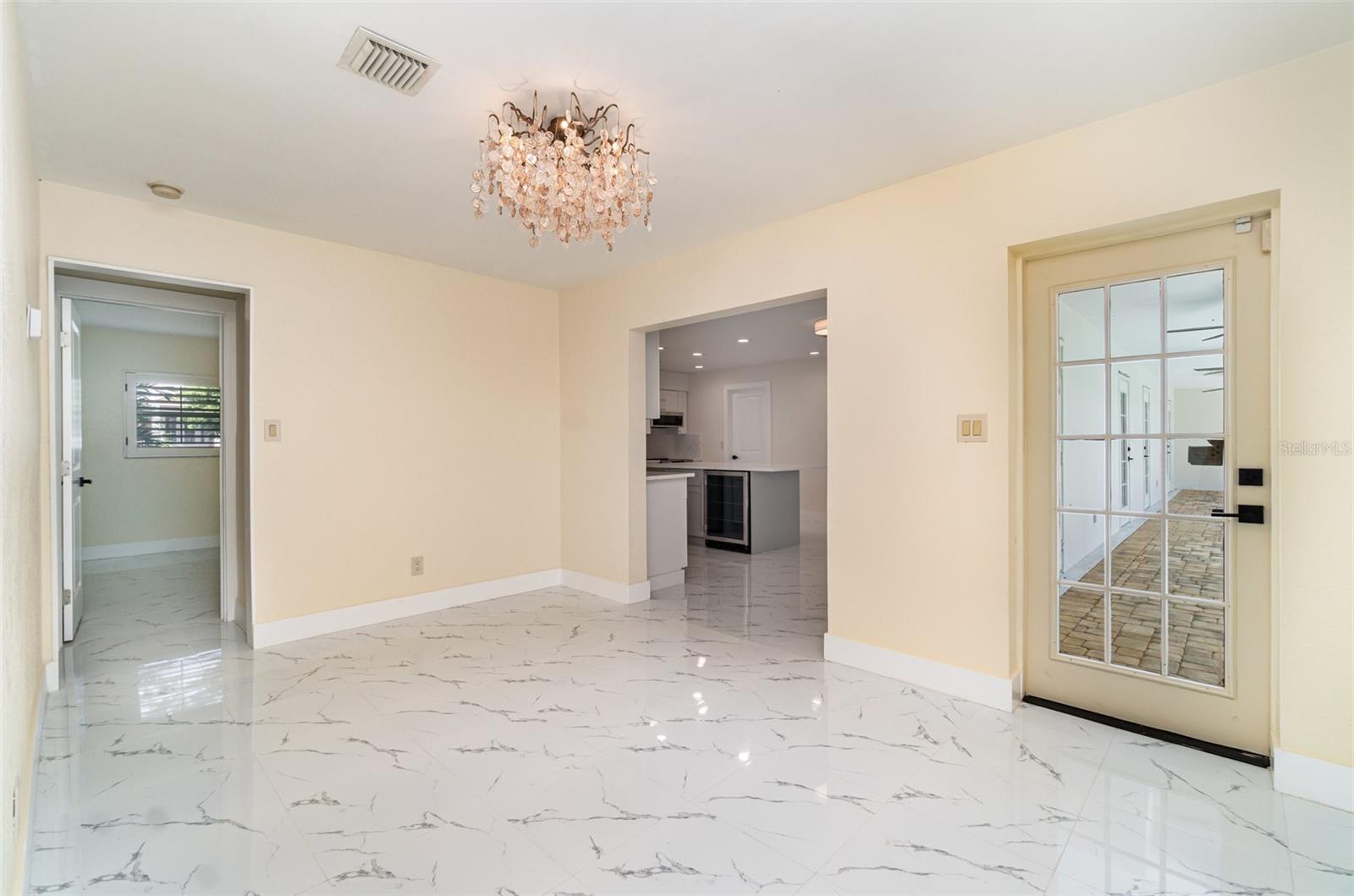 625 W OLYMPIA AVE, PUNTA GORDA, FL, 33950