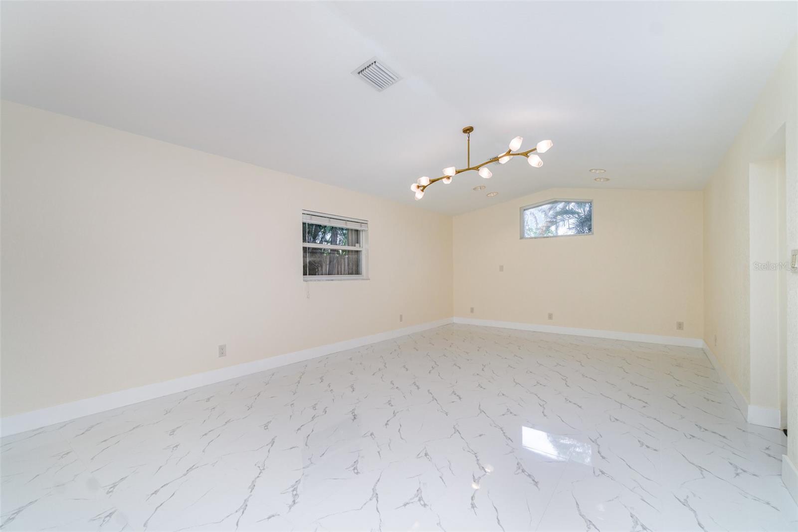 625 W OLYMPIA AVE, PUNTA GORDA, FL, 33950