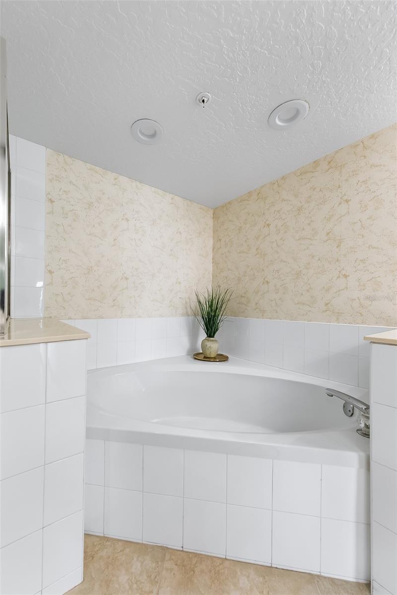 ROYAL PALM CONDO, INDIALANTIC, FL, 32903