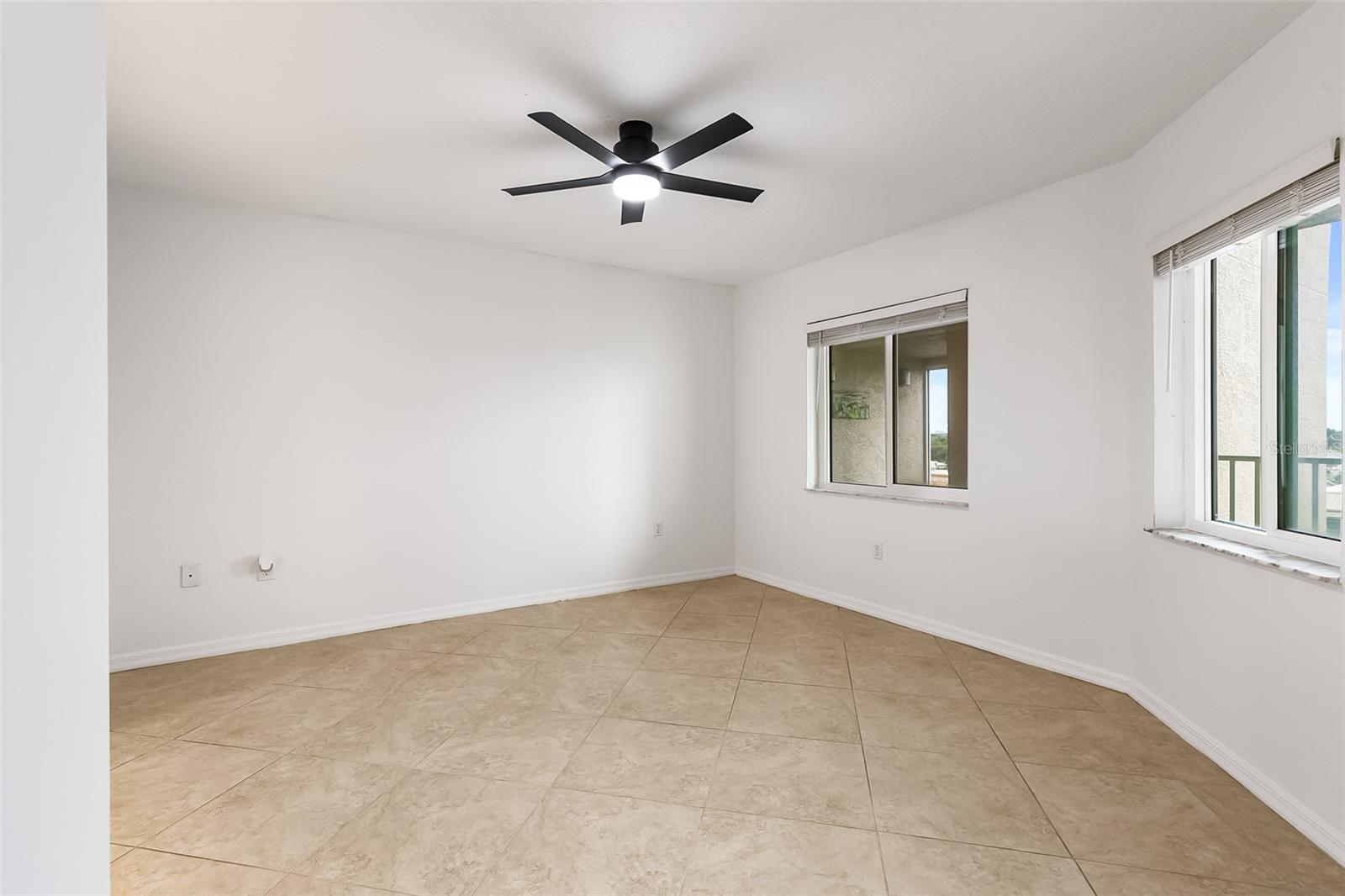 ROYAL PALM CONDO, INDIALANTIC, FL, 32903