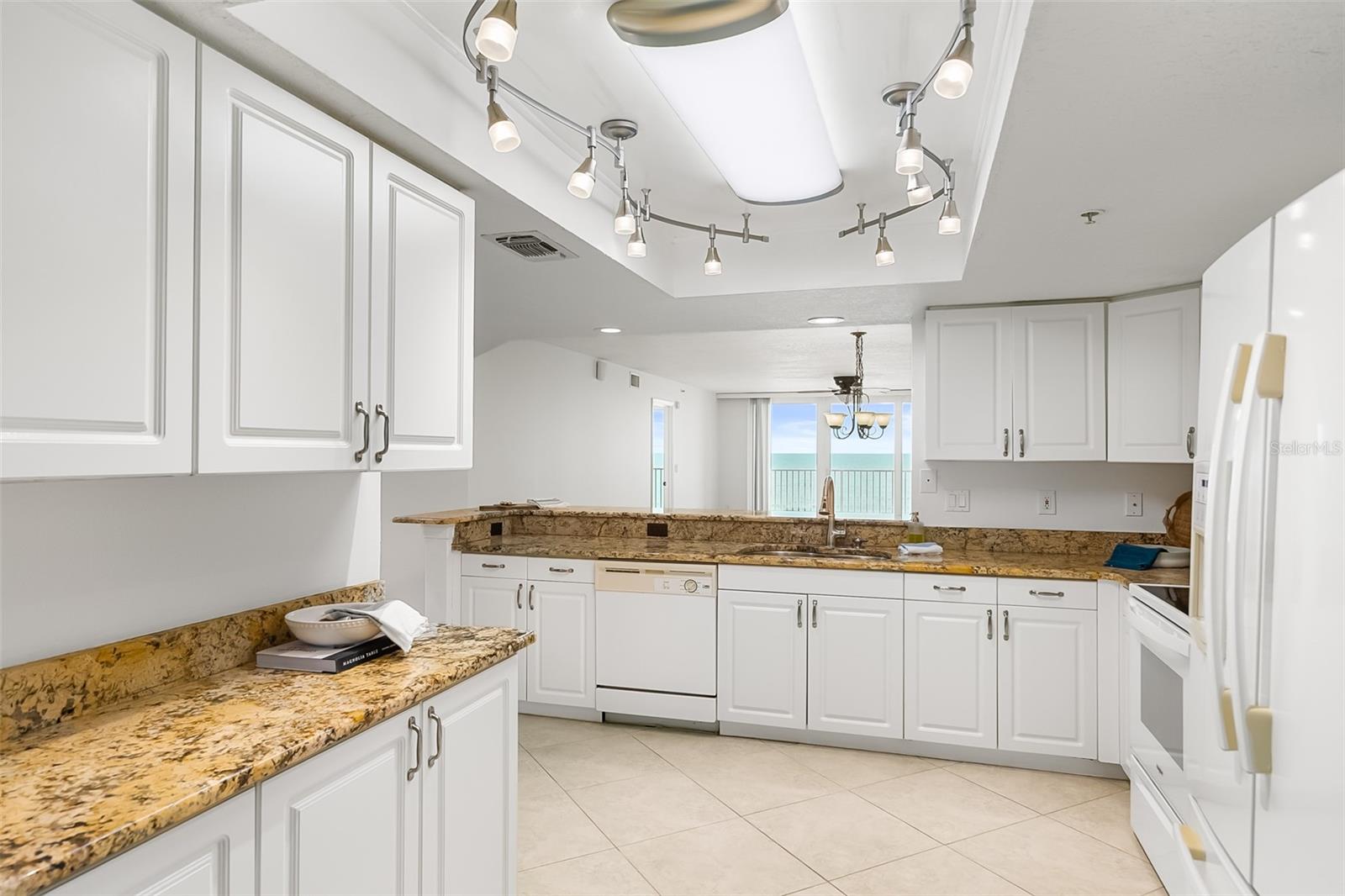 ROYAL PALM CONDO, INDIALANTIC, FL, 32903