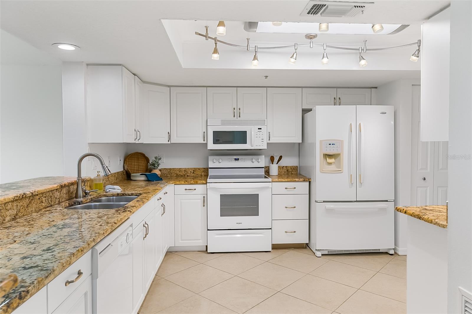 ROYAL PALM CONDO, INDIALANTIC, FL, 32903