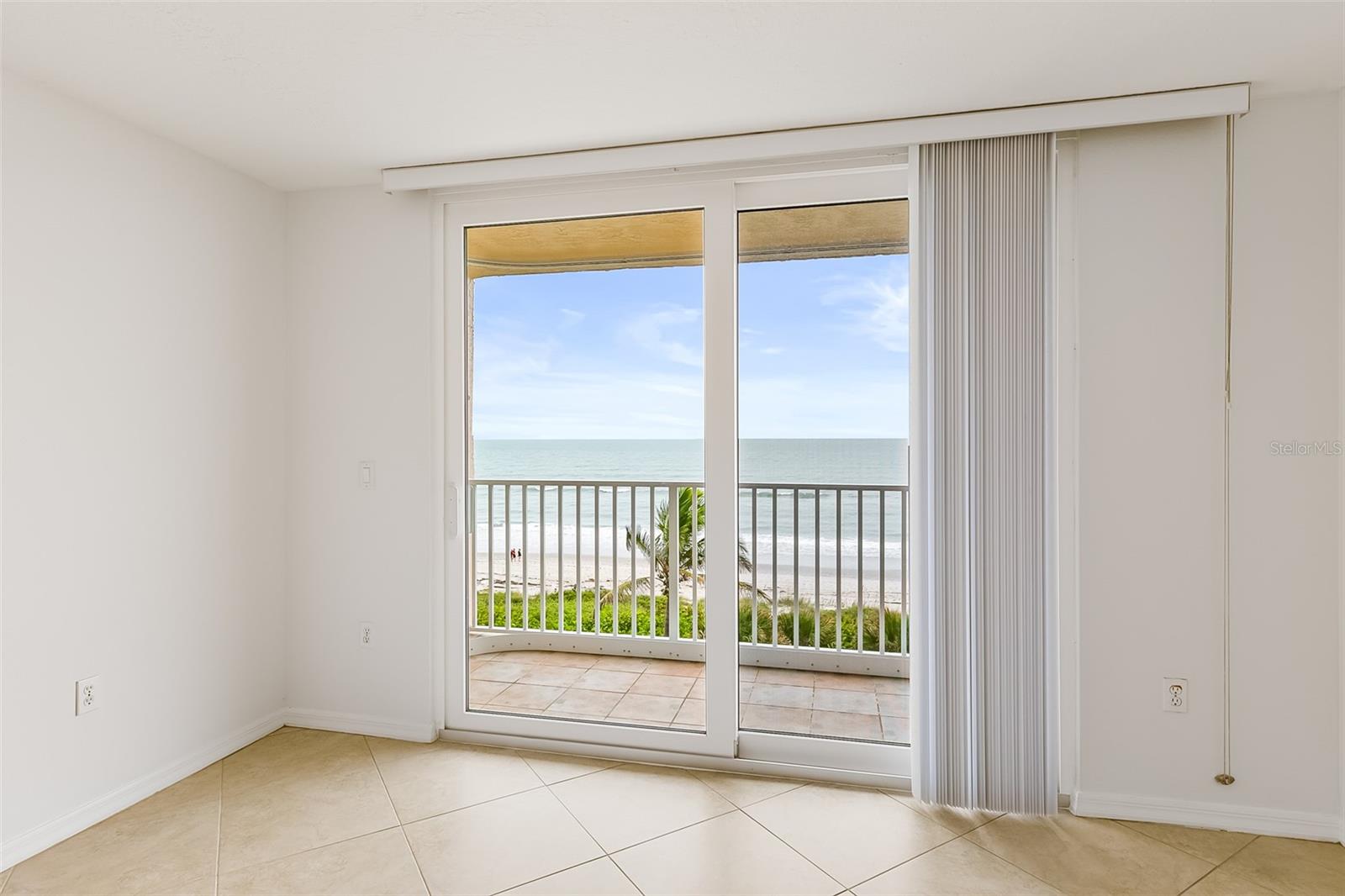 ROYAL PALM CONDO, INDIALANTIC, FL, 32903