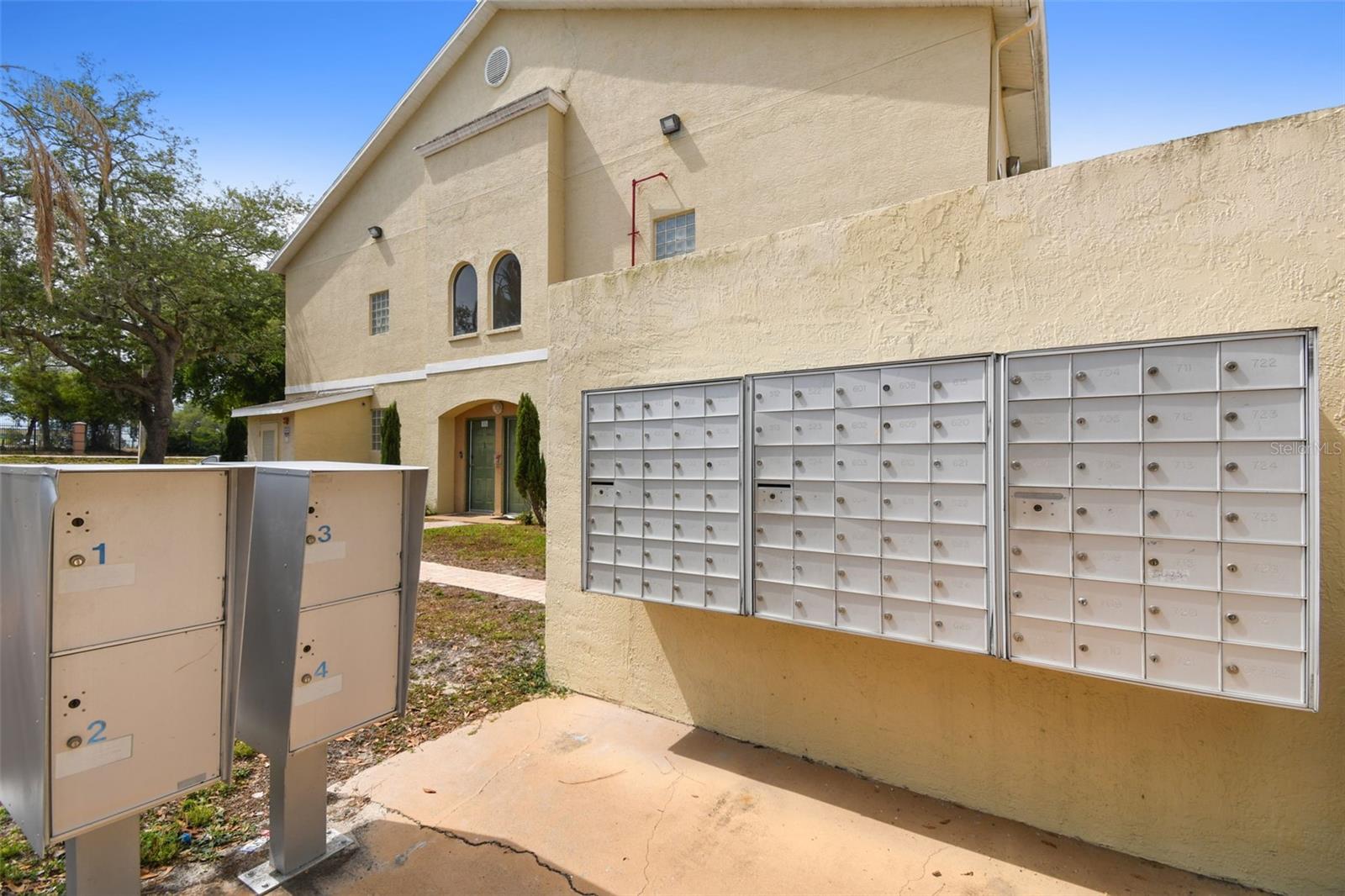 5238 SUNRIDGE PALMS DR, TAMPA, FL, 33617