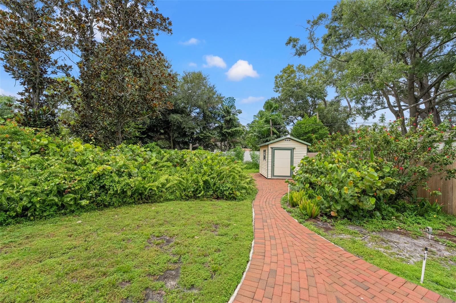 905 W CORAL ST, TAMPA, FL, 33602