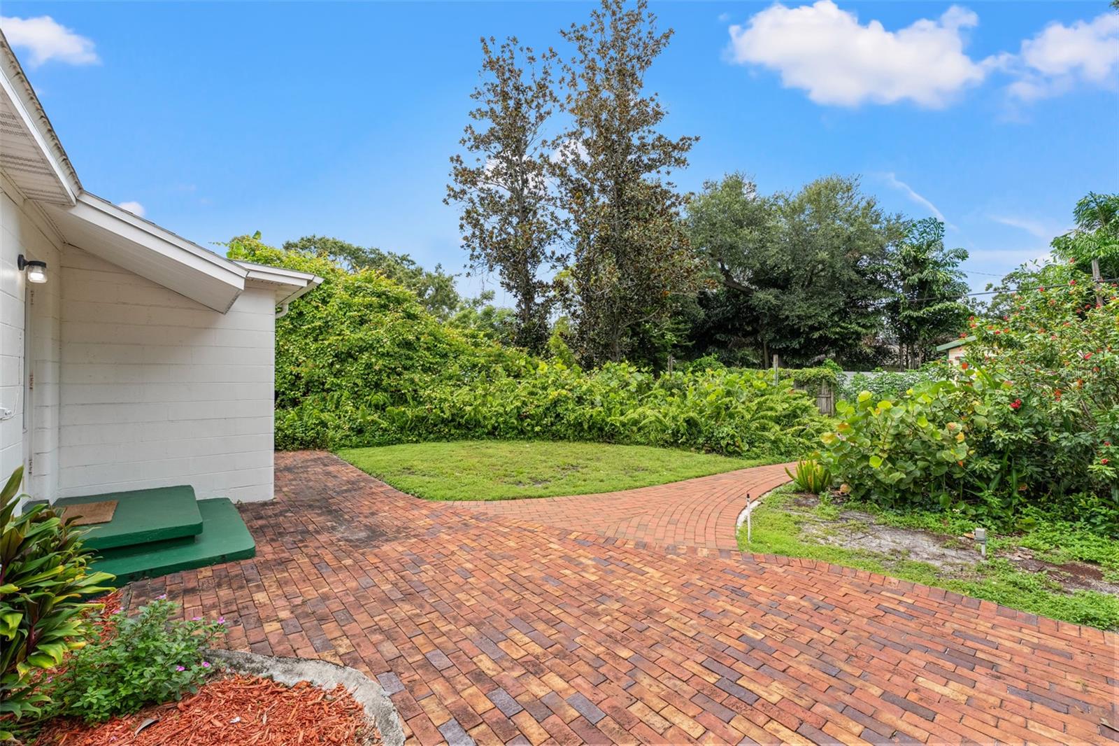 905 W CORAL ST, TAMPA, FL, 33602