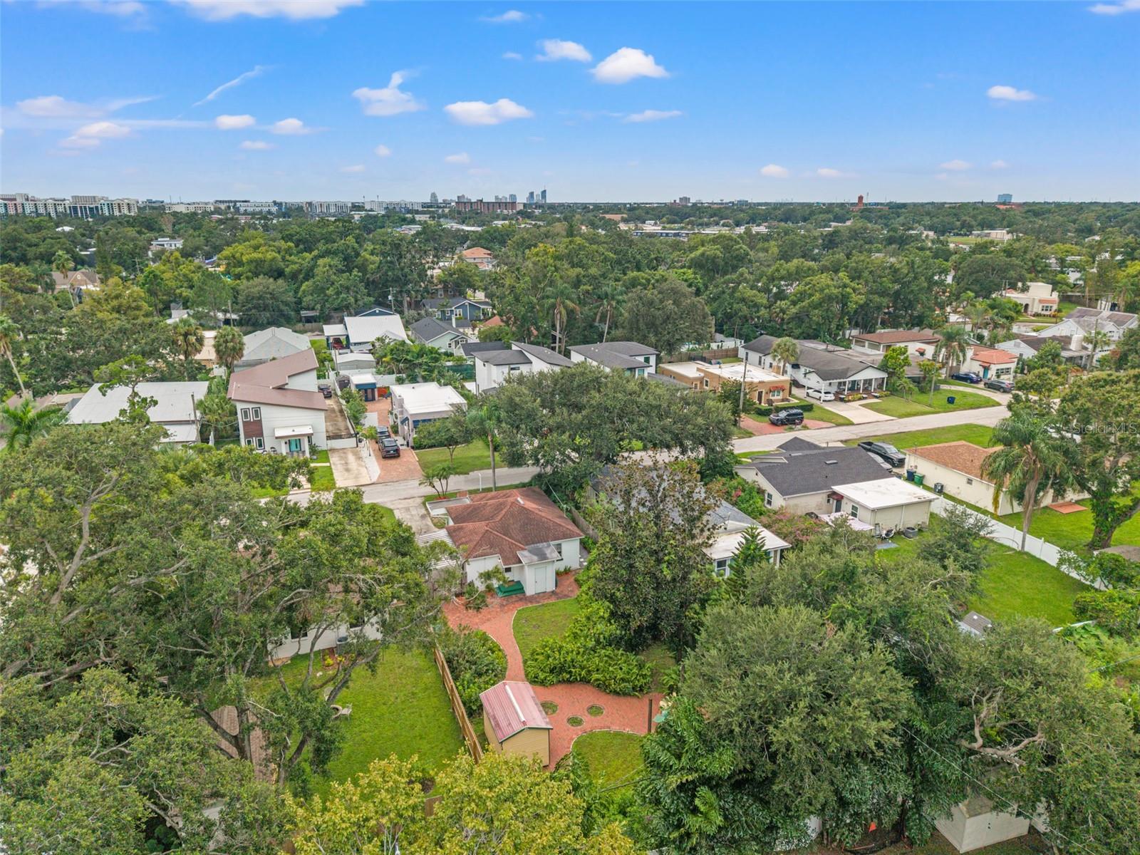 905 W CORAL ST, TAMPA, FL, 33602