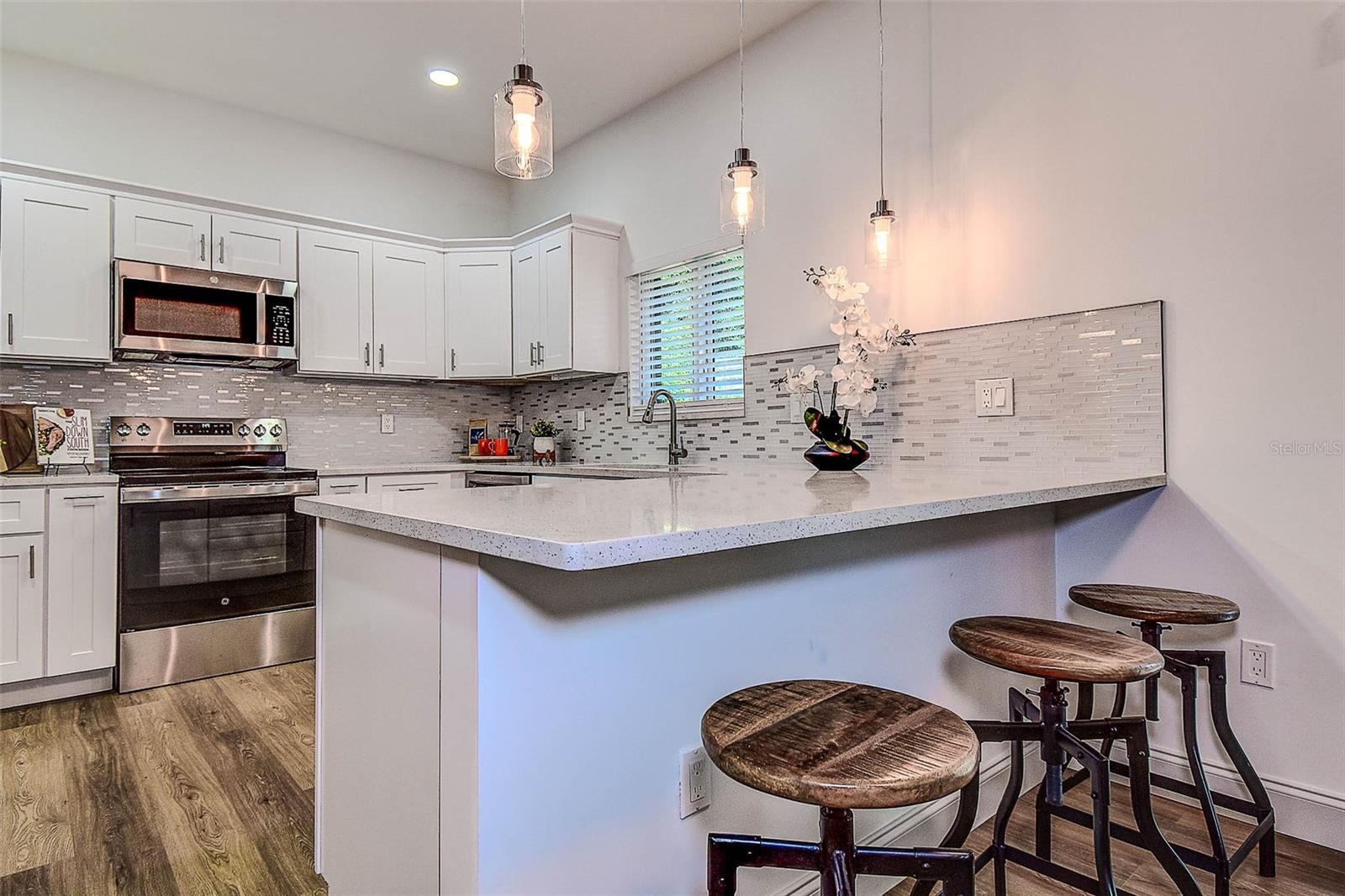 5105 68TH WAY N, ST PETERSBURG, FL, 33709