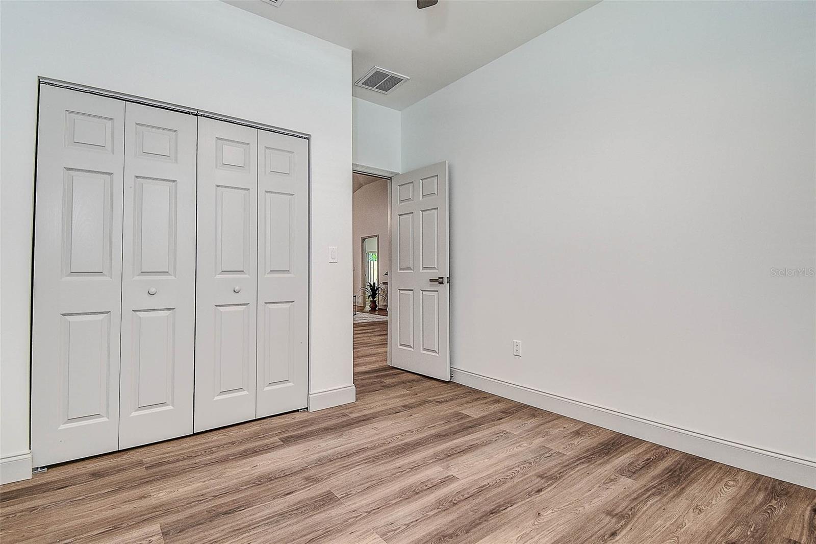 5105 68TH WAY N, ST PETERSBURG, FL, 33709