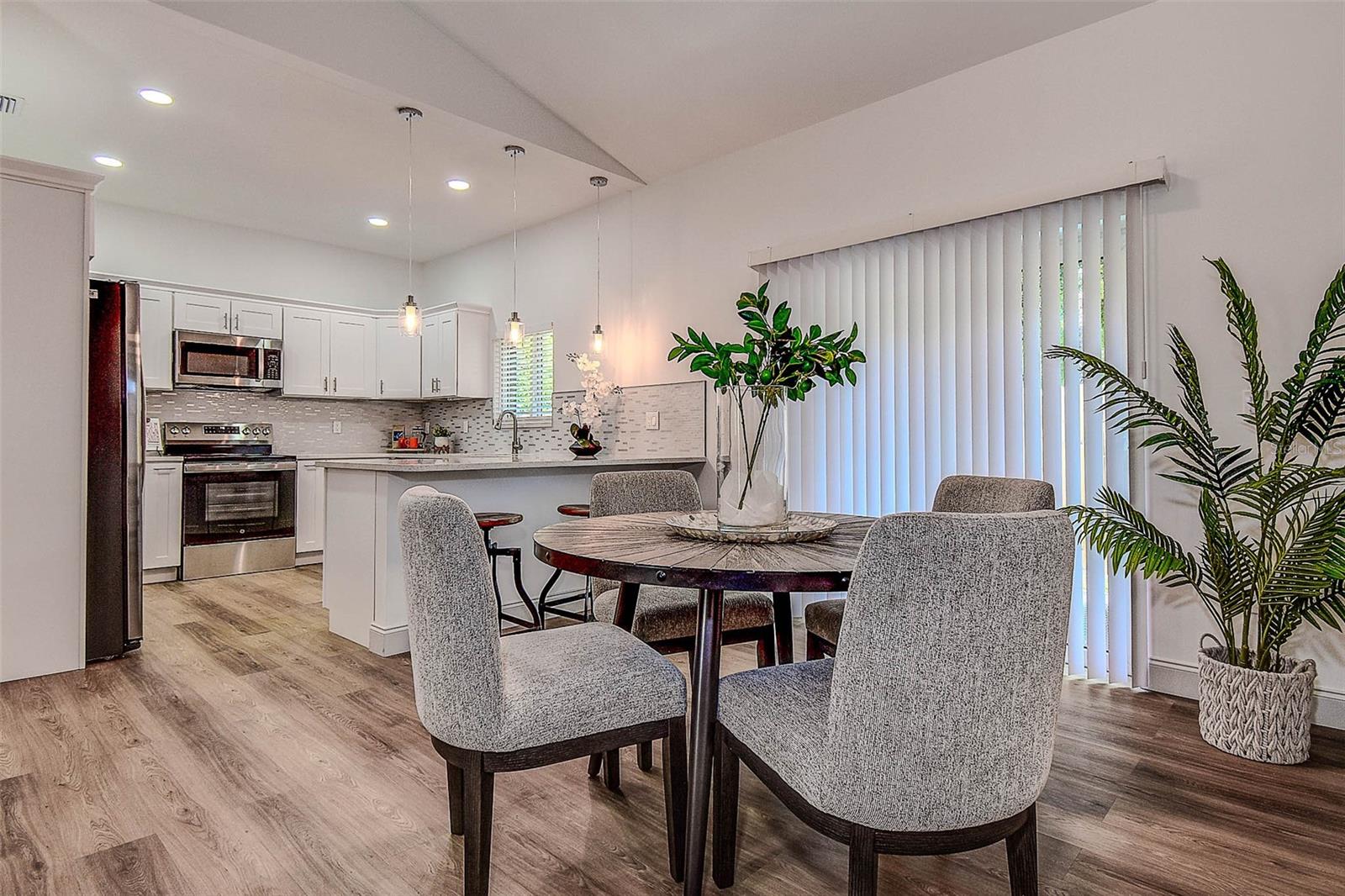 5105 68TH WAY N, ST PETERSBURG, FL, 33709