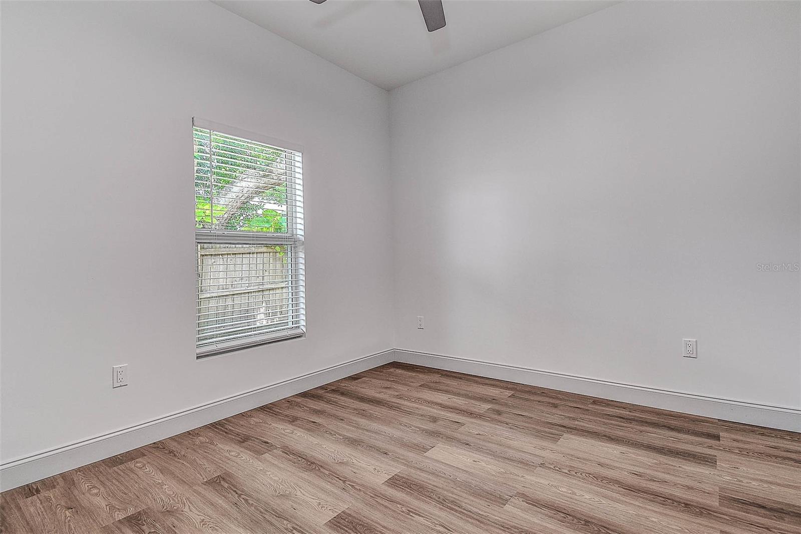 5105 68TH WAY N, ST PETERSBURG, FL, 33709