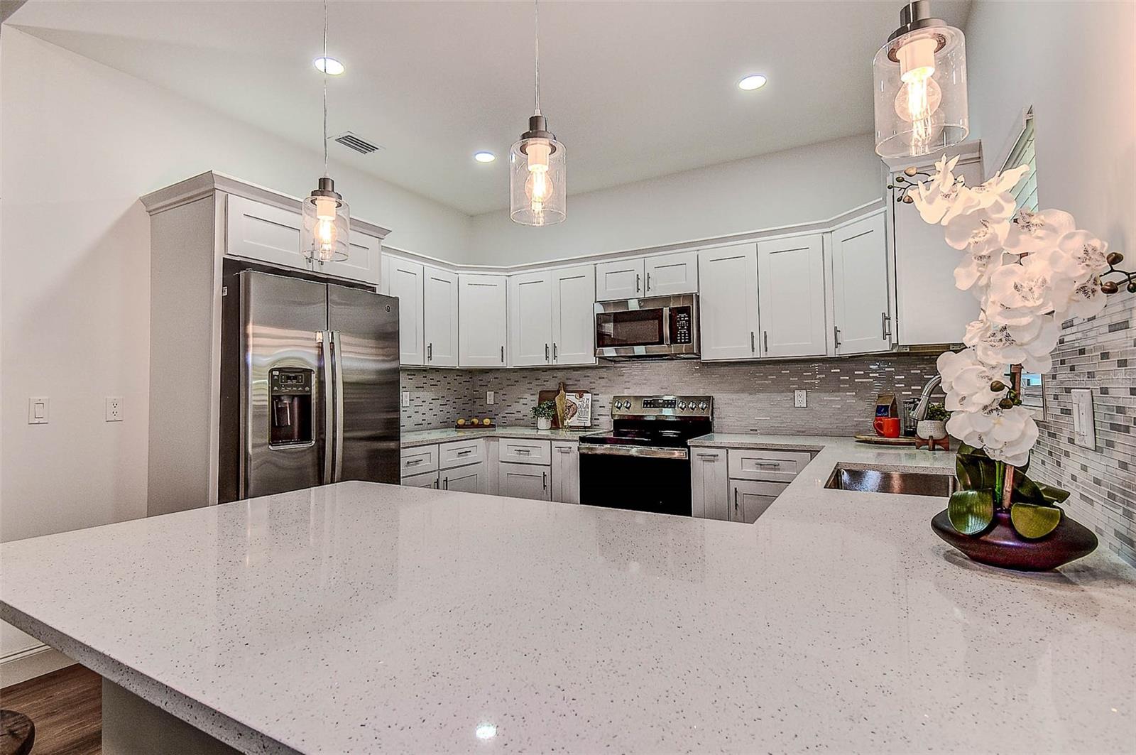 5105 68TH WAY N, ST PETERSBURG, FL, 33709