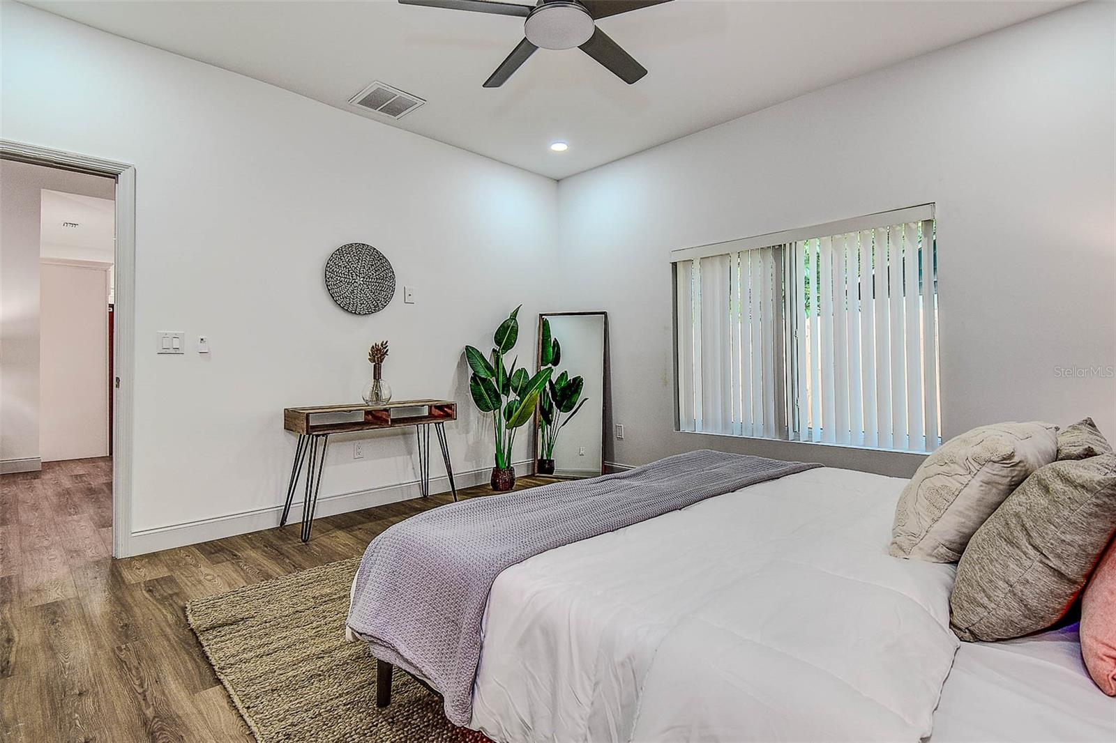 5105 68TH WAY N, ST PETERSBURG, FL, 33709